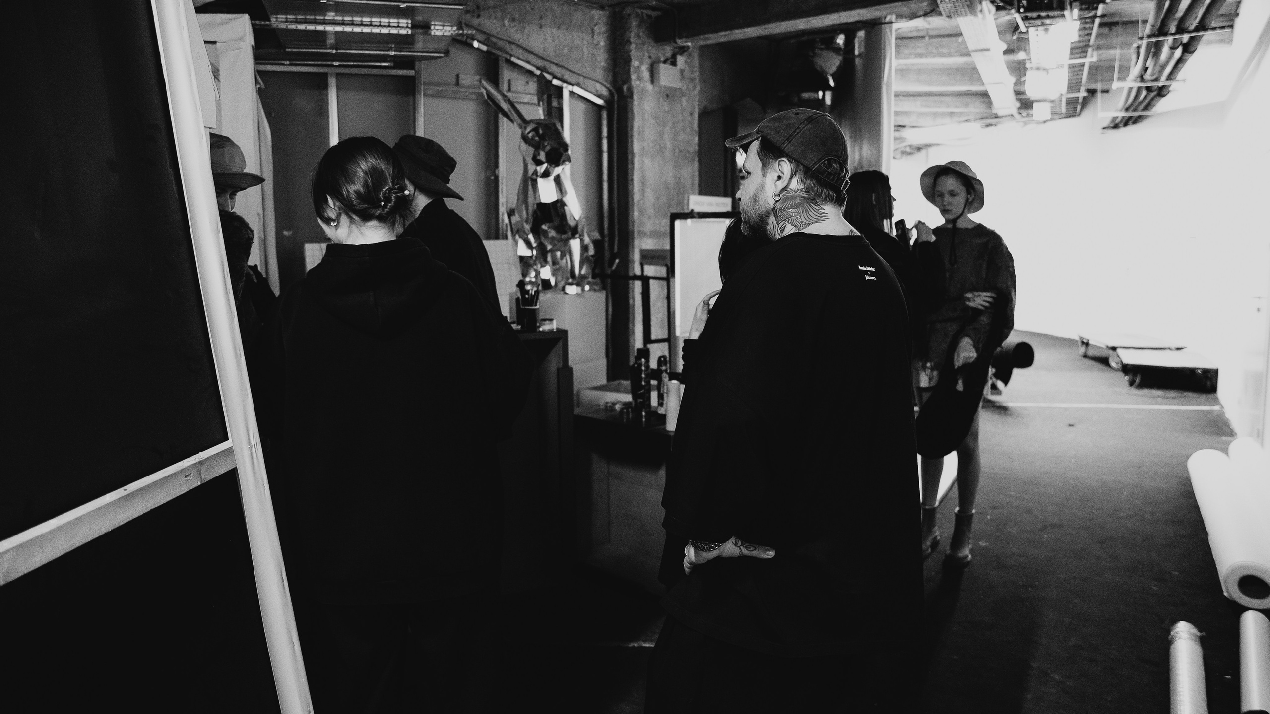 Бекстейдж показа «Новые Имена» собака.ru|ДЛТ. Портретный и репортажный фотограф в Санкт-Петербурге