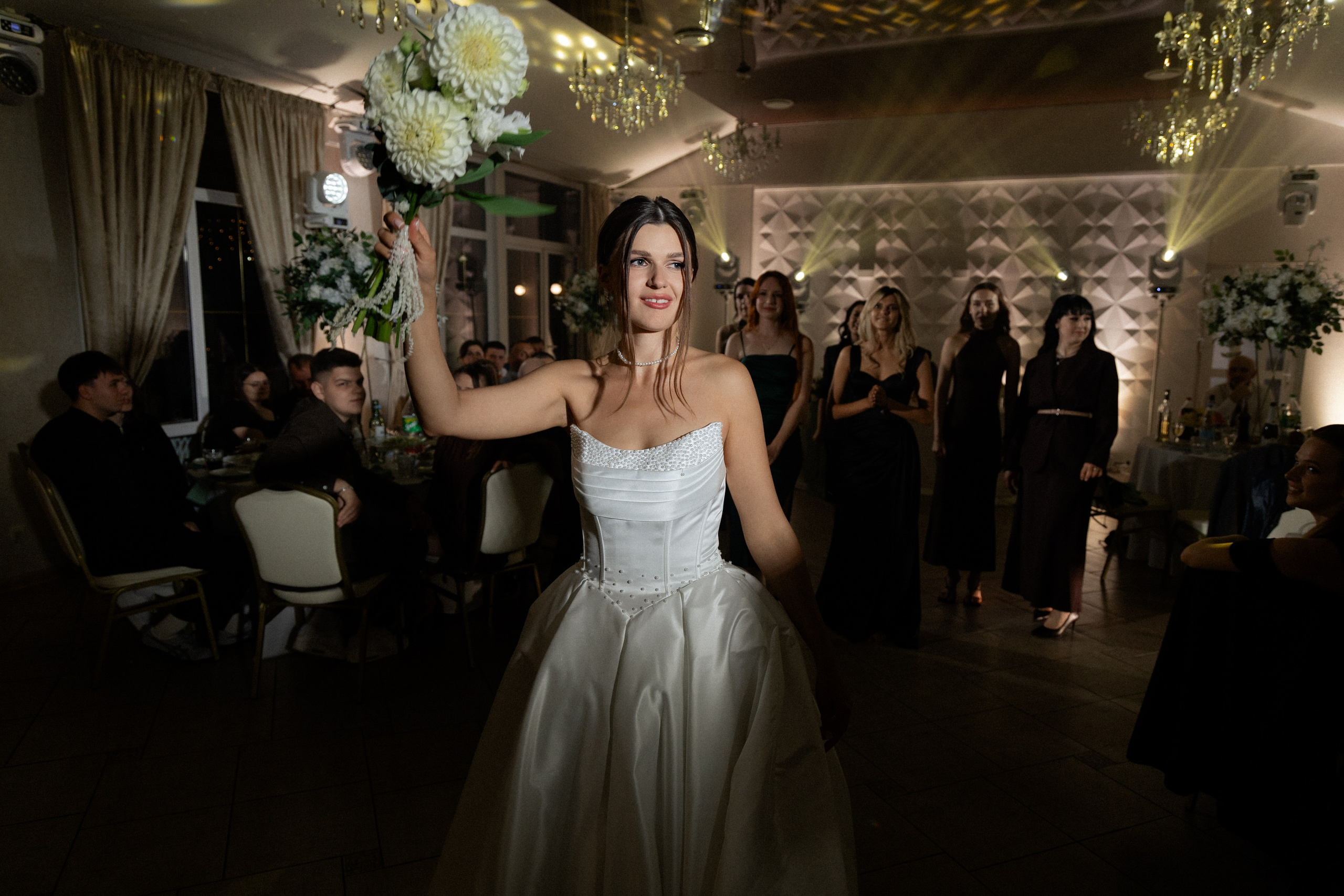 Свадебная фотосессия Анастасии и Игоря в Усадьбе Легенда. Свадебный фотограф в Минске/Беларуси Сергей Спиридонов