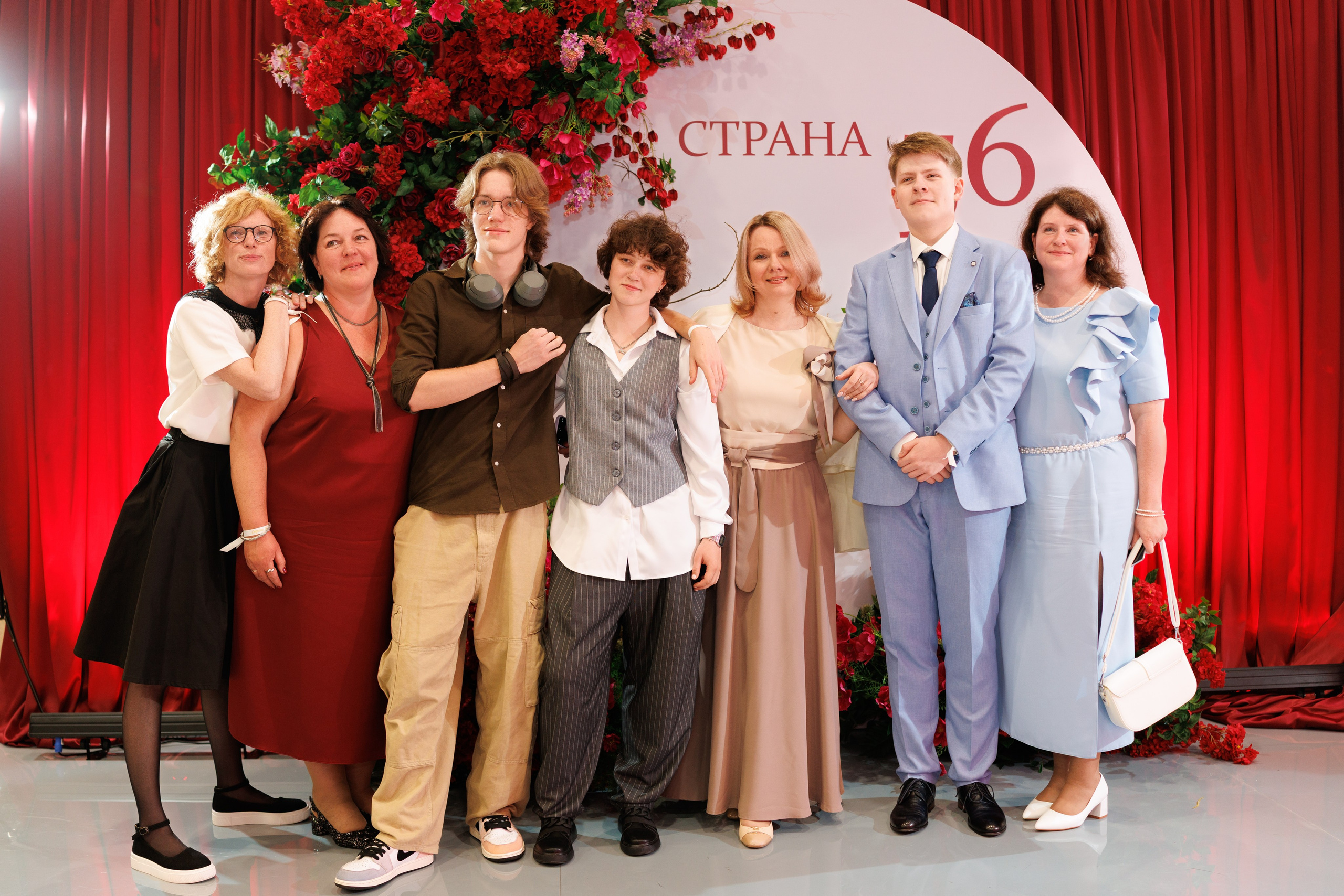 Страна 56. Репортажной, Свадебный, школьный