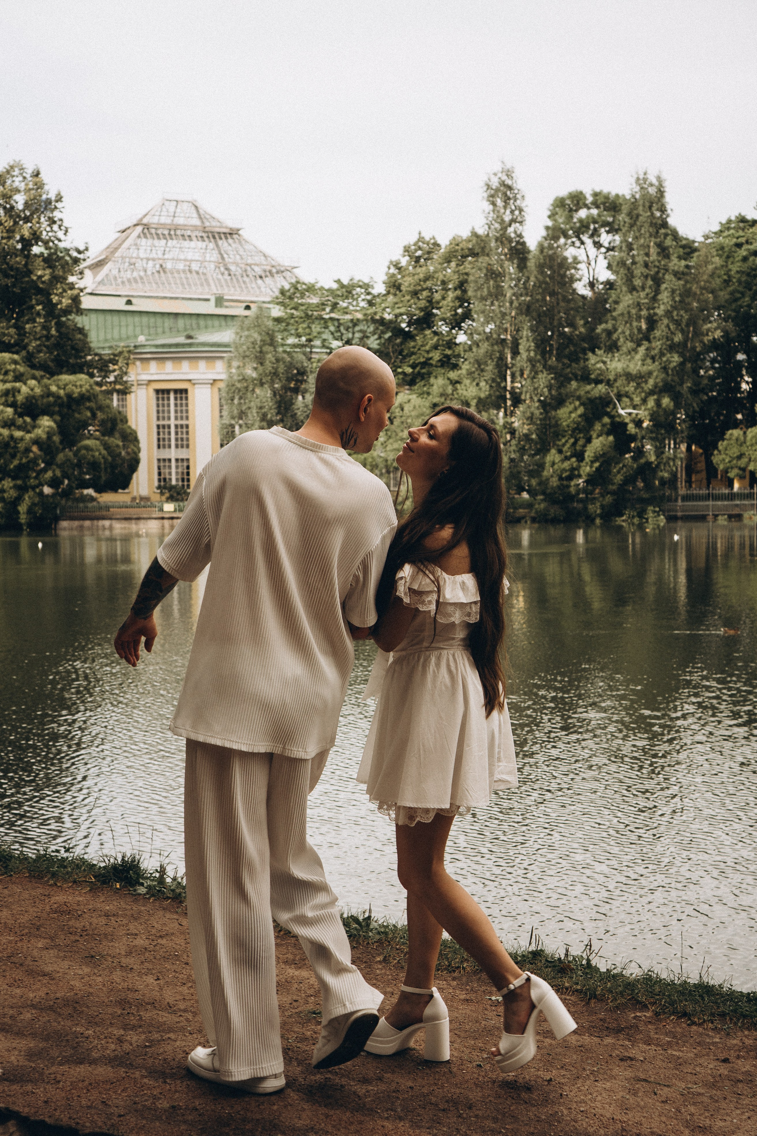 СВАДЕБНАЯ ПРОГУЛКА ПО ТАВРИЧЕСКОМУ САДУ И НЕВСКОЙ РАТУШЕ. Профессиональный фотограф, Санкт-Петербург — Виктория Богомолова