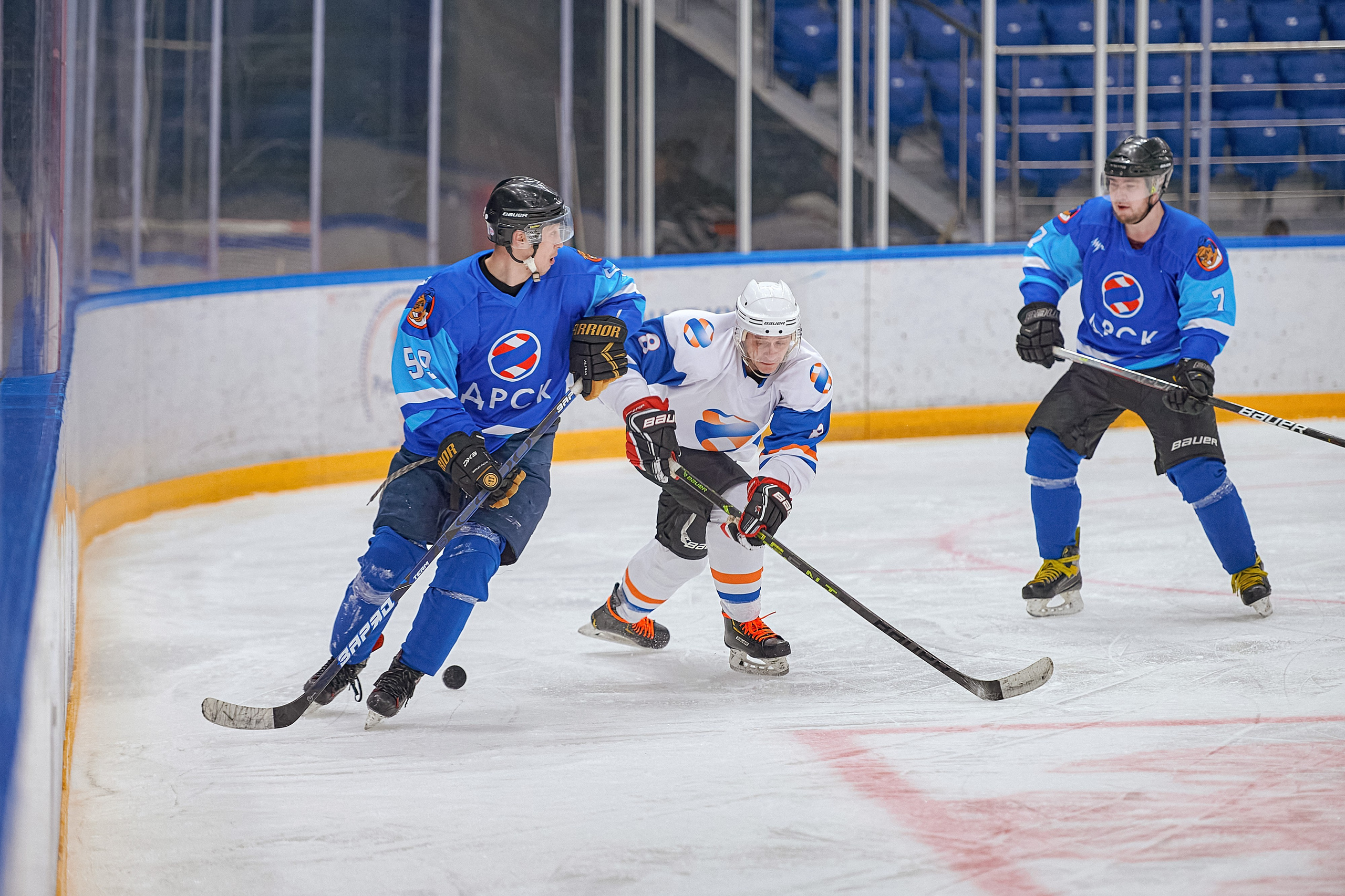 Портфолио репортажной фотосъёмки: Кристалл арена — Хоккей — РусГидро. Фотограф Яковлев Роман — Красноярск