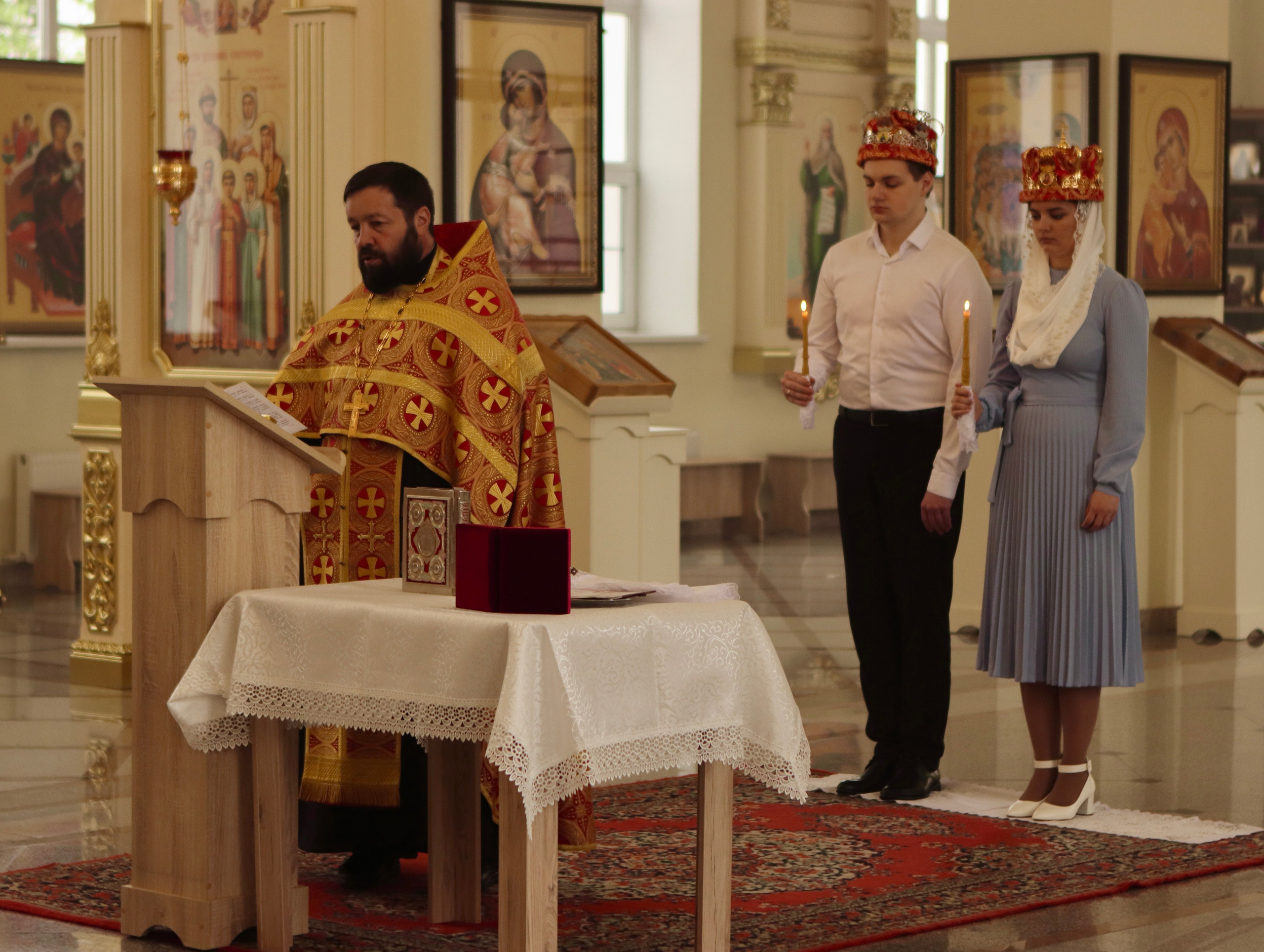 Екатерина и Александр — таинство венчание. Фотограф в Курске Смирнов Евгений