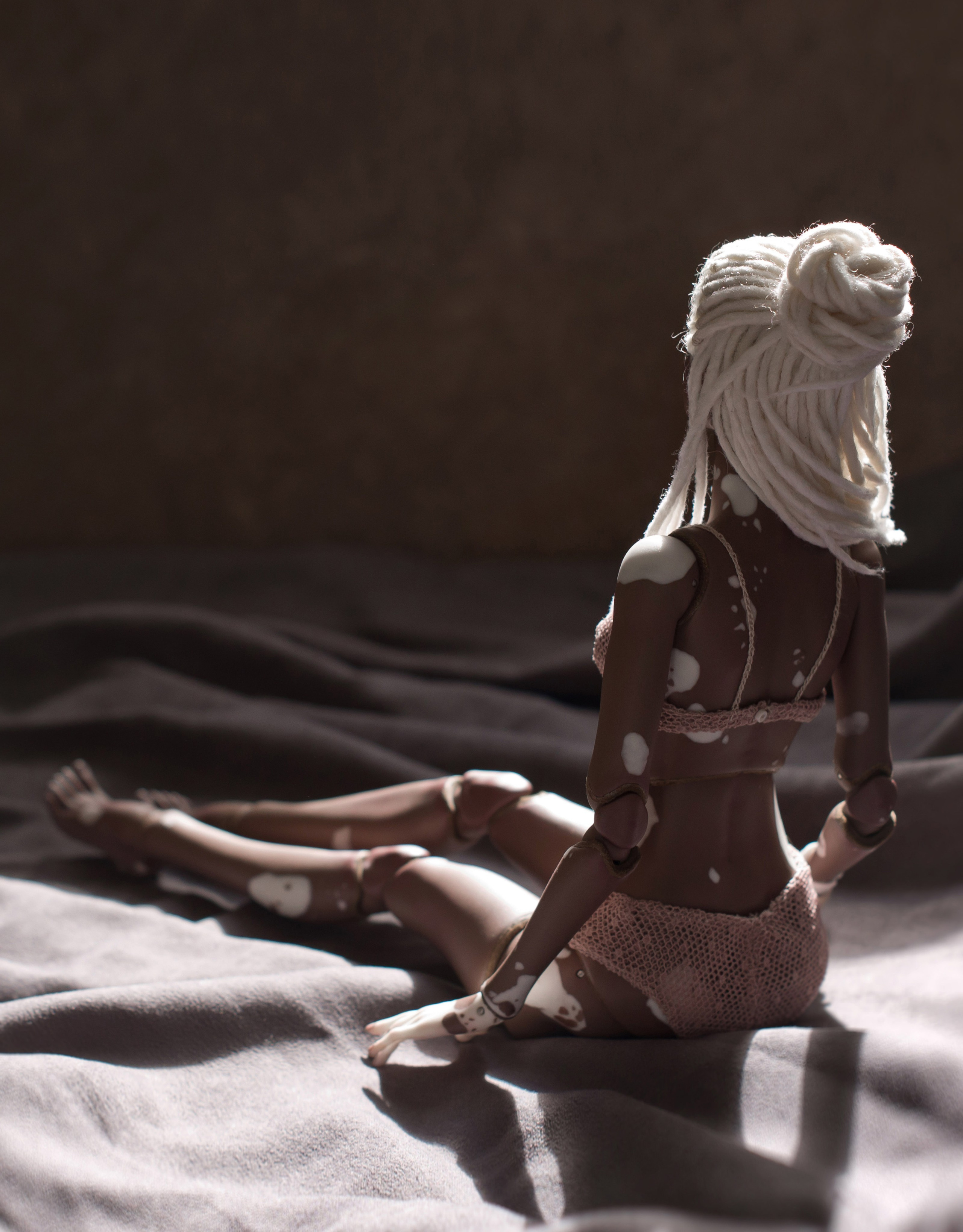 ГАЛЕРЕЯ. Авторские Шарнирные куклы и украшения из фарфора Алексаны Лавринчук