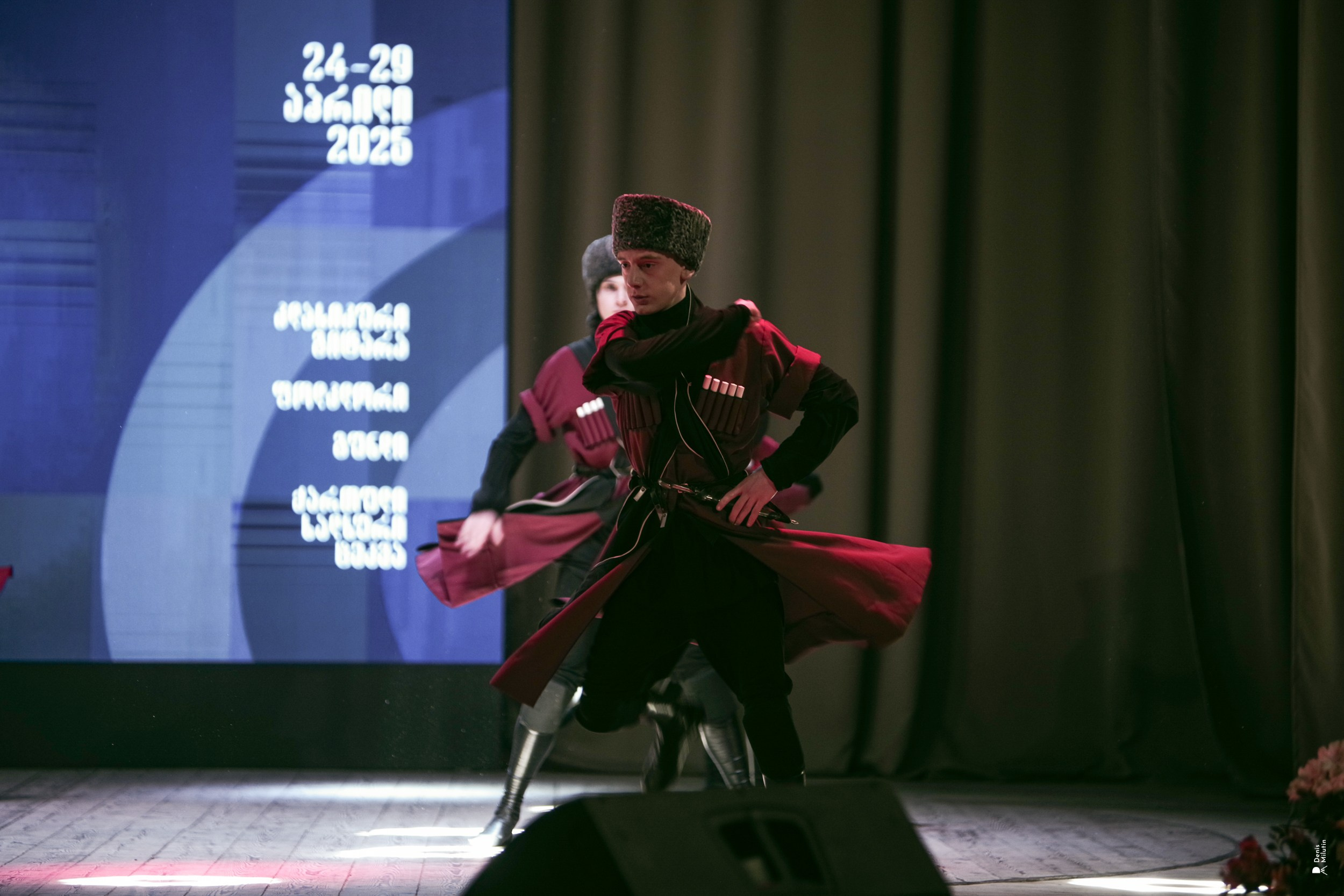 Танцы в Хоби. Портретный фотограф Денис Милютин