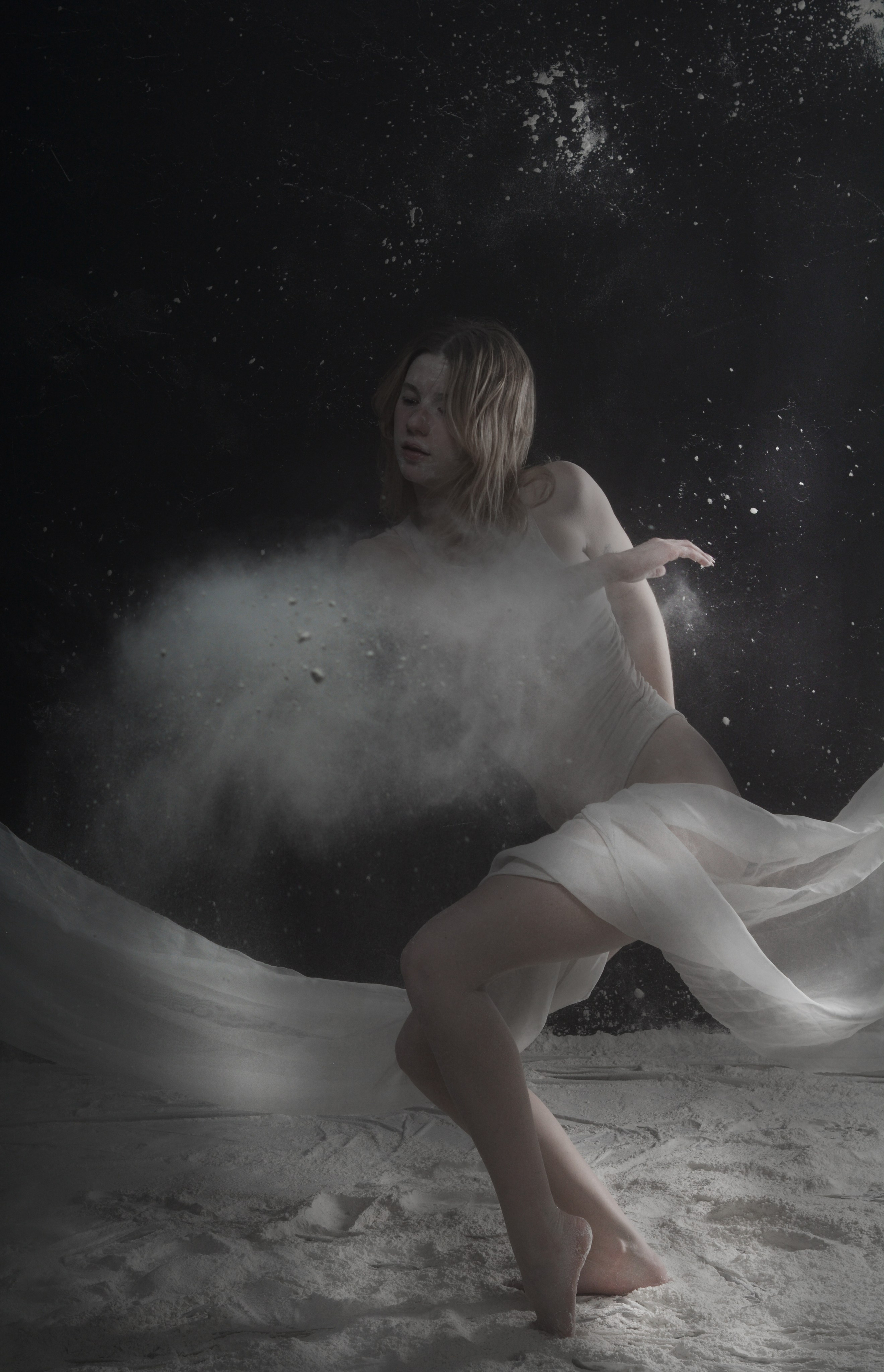 Фотосессия с мукой. Студийный и портретный фотограф в САНКТ-ПЕТЕРБУРГЕИрина Махаон