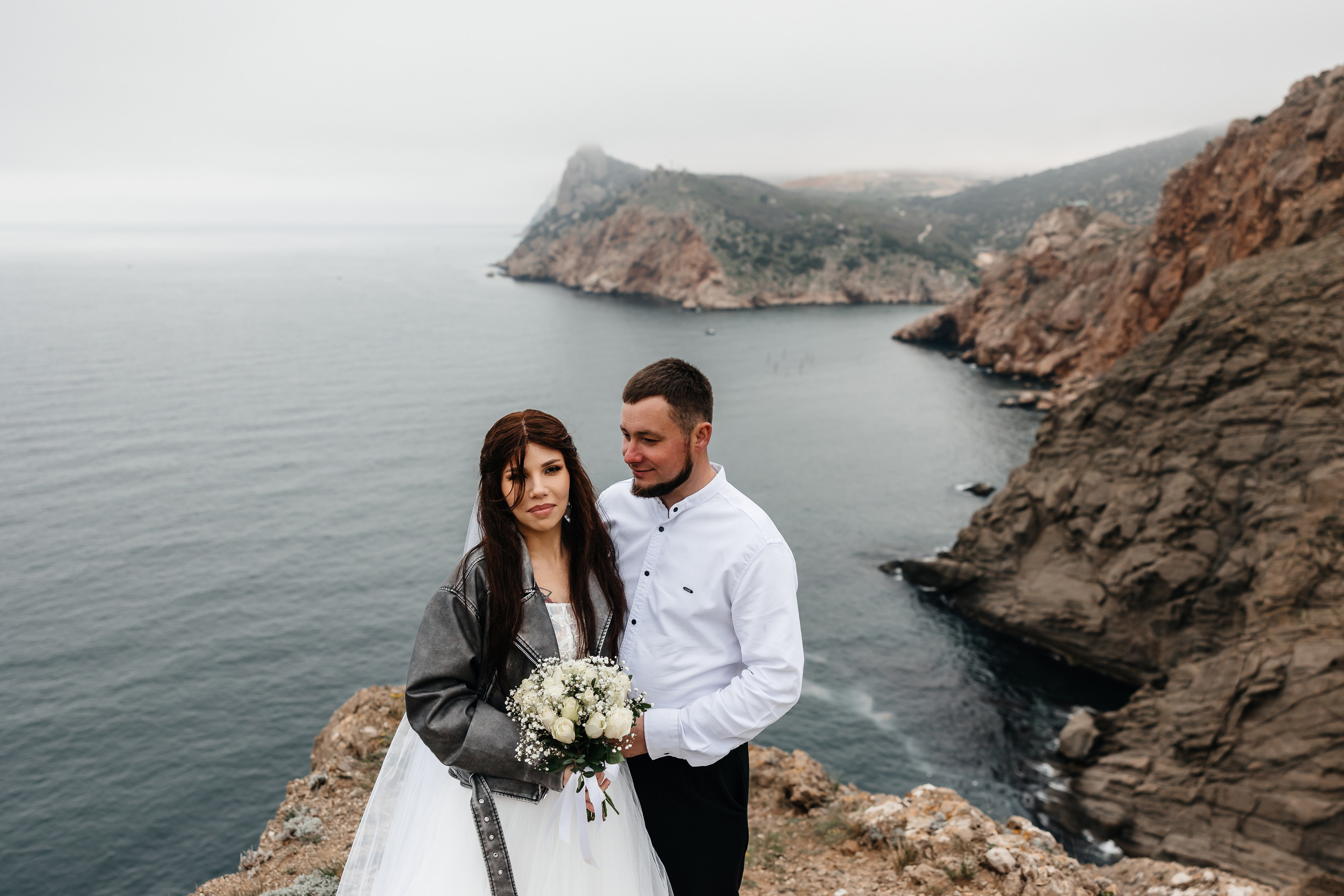 Анонс свадьбы Маргариты и Андрея. Туман на холмах Балаклавы. Свадебный фотограф в Крыму и Севастополе Ольга Баскакова