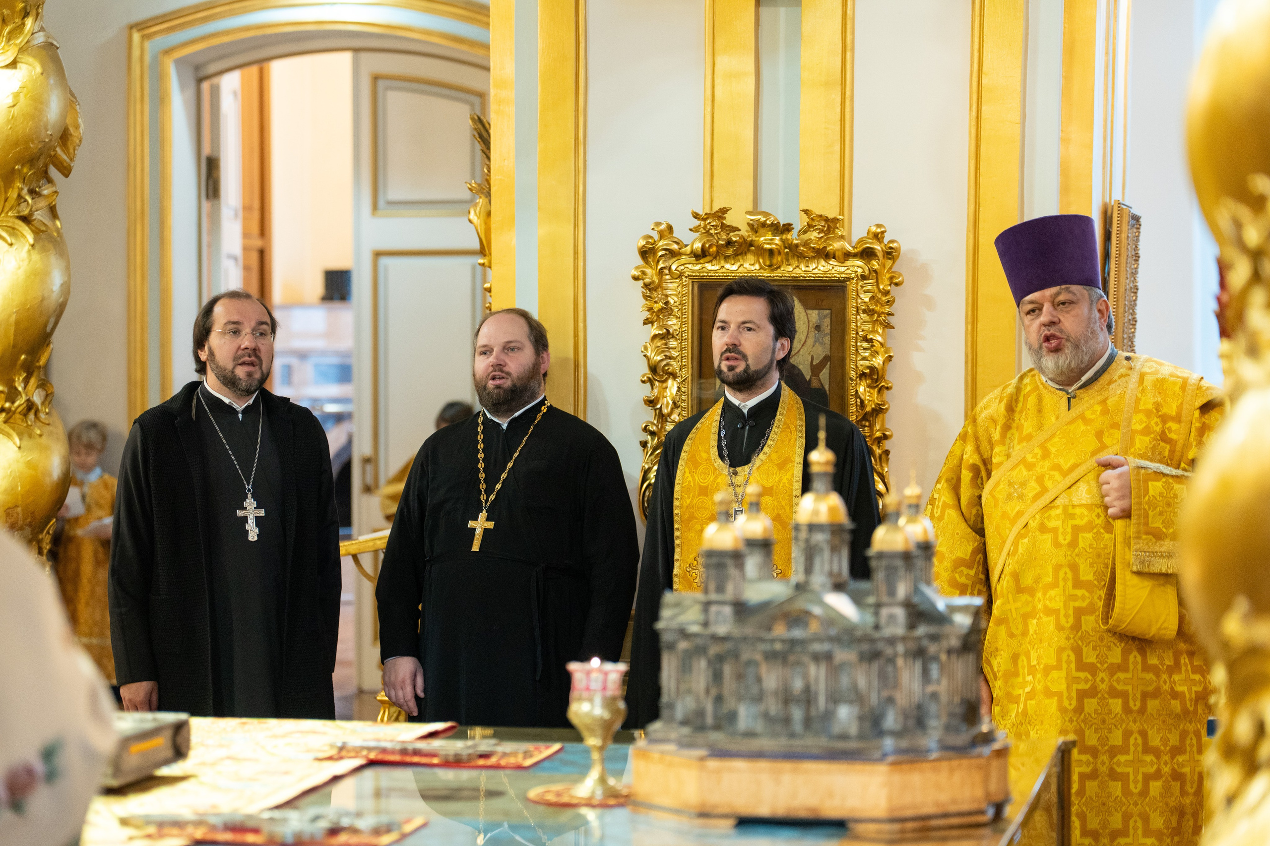 Неделя 23-я по Пятидесятнице. Мчч. Акепсима епископа, Иосифа пресвитера и Аифала диакона. Обновление храма вмч. Георгия в Лидде. НИКОЛО-БОГОЯВЛЕНСКИЙ МОРСКОЙ СОБОР