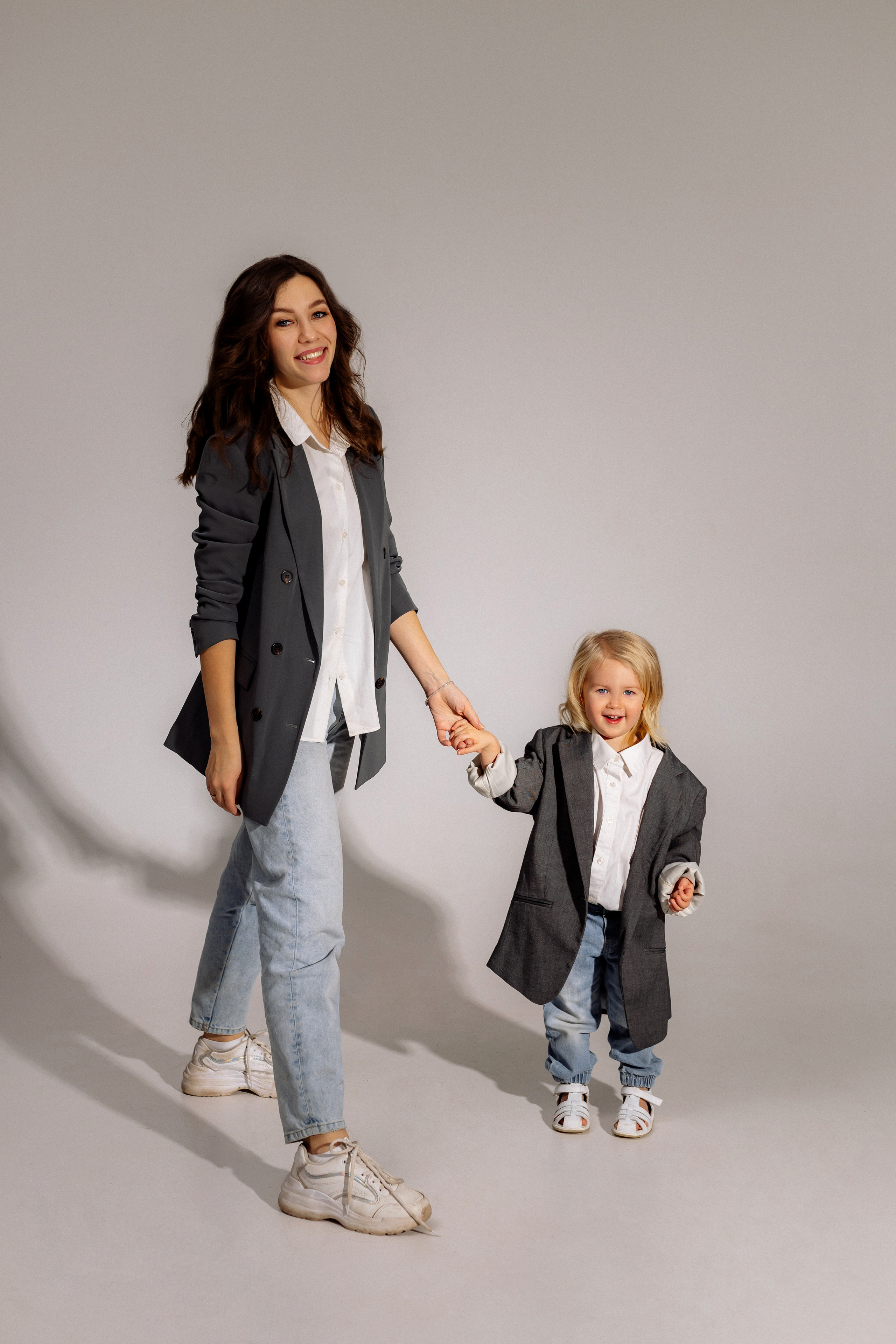 Мама и дочка в фотостудии. Зотова Алена — семейный и женский фотограф в Зеленограде