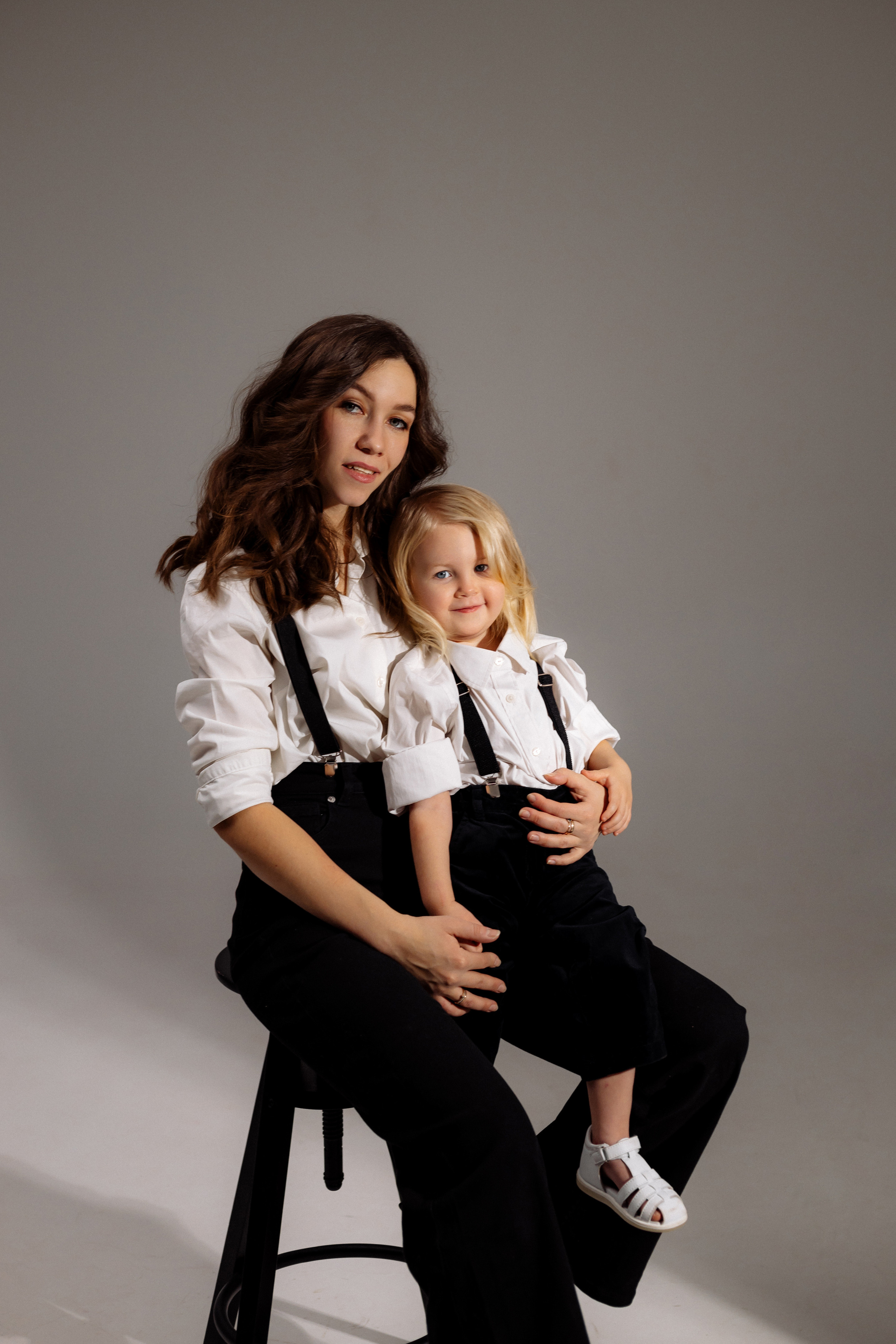 Мама и дочка в фотостудии. Зотова Алена — семейный и женский фотограф в Зеленограде