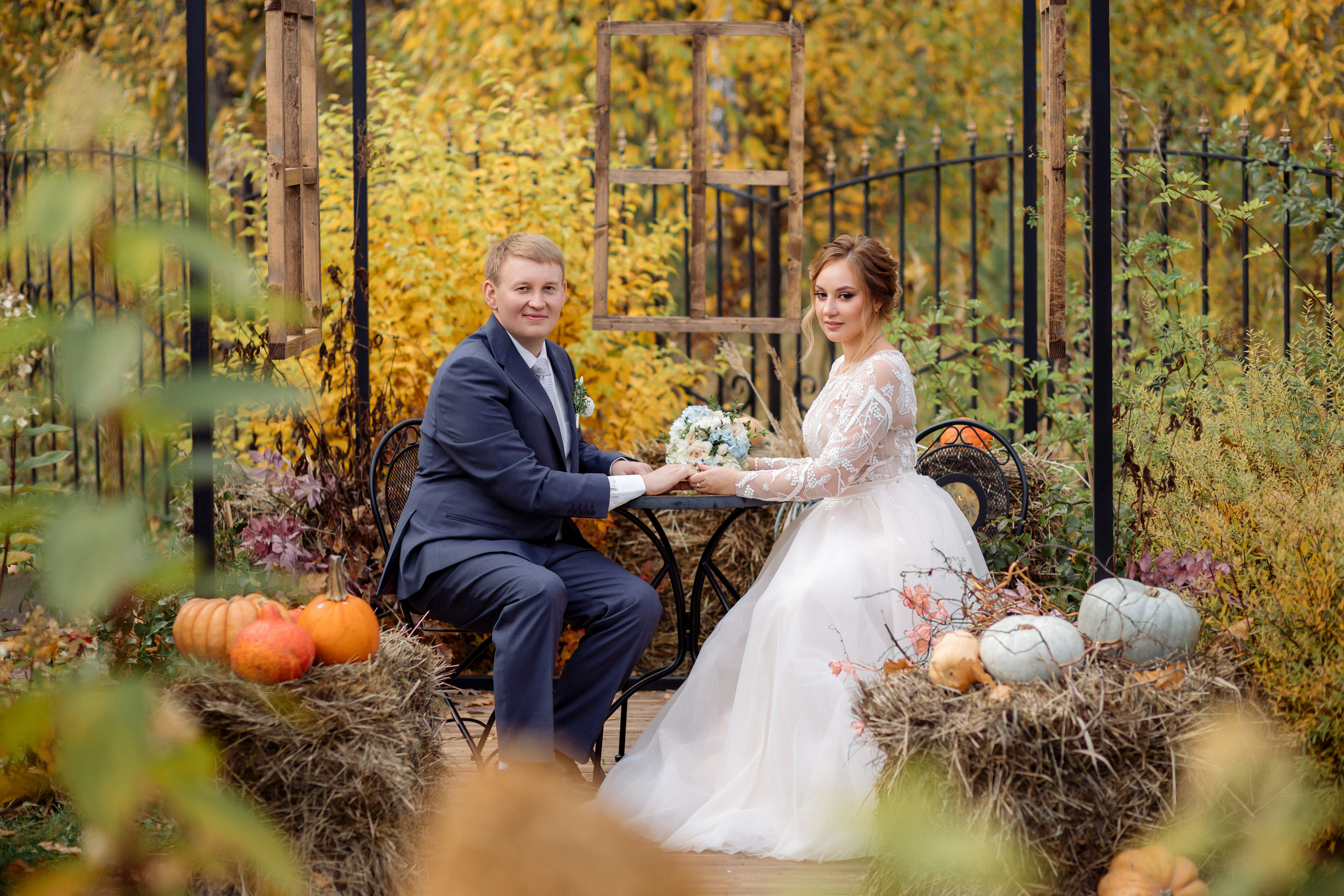 Фотосессия на свадебной площадке «Дом у озера»