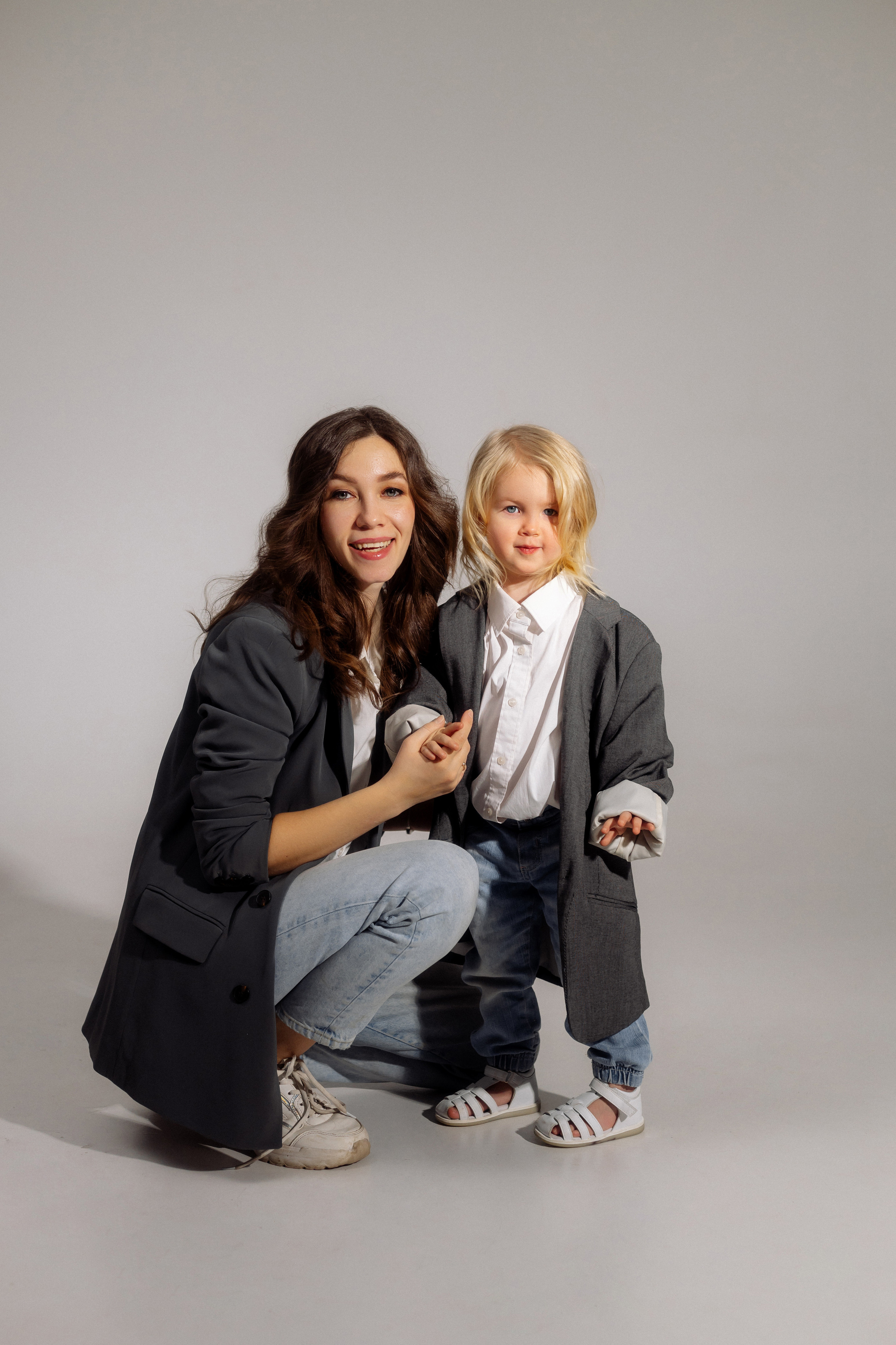 Мама и дочка в фотостудии. Зотова Алена — семейный и женский фотограф в Зеленограде