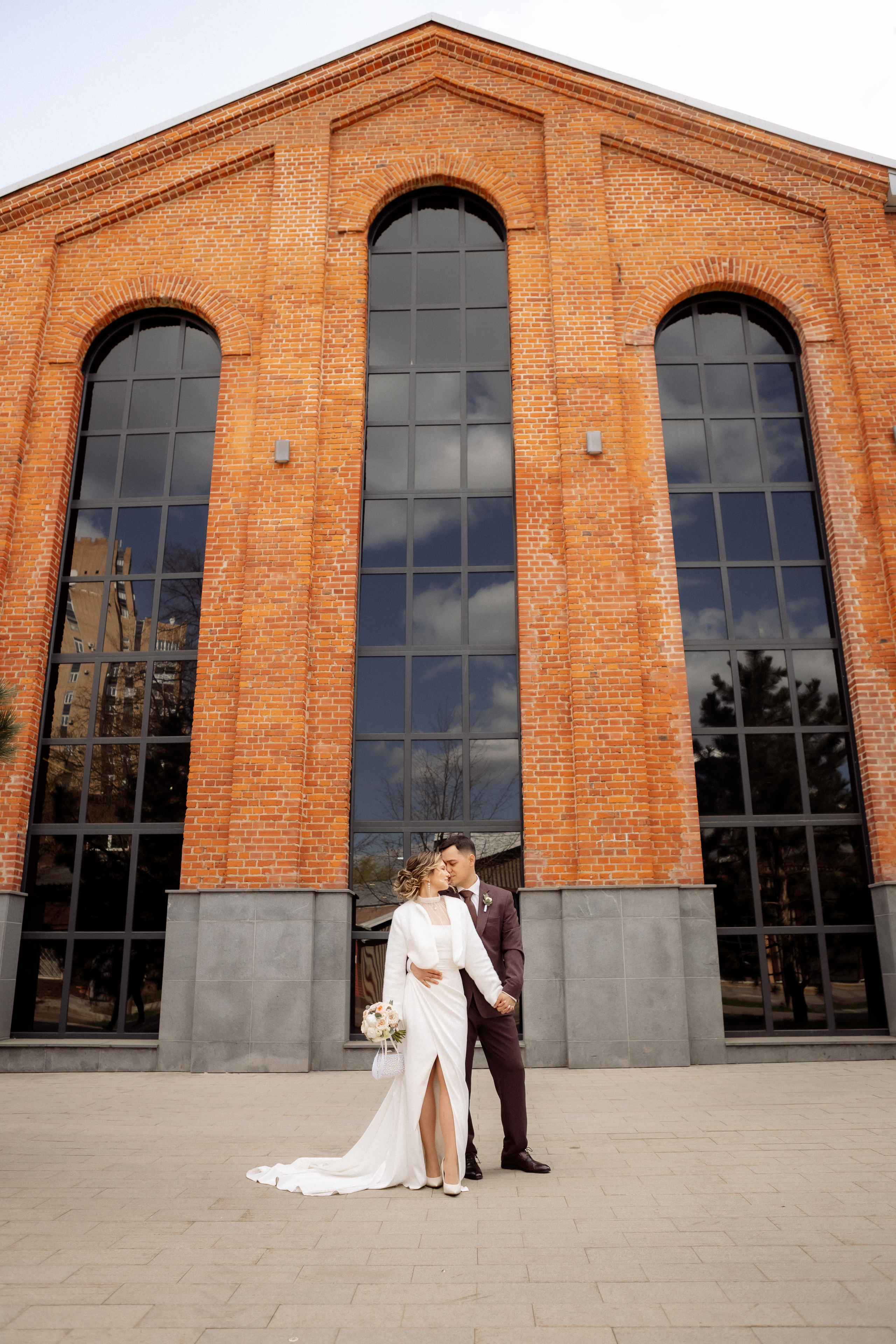 Свадебная фотосессия на территории завода «Арма»