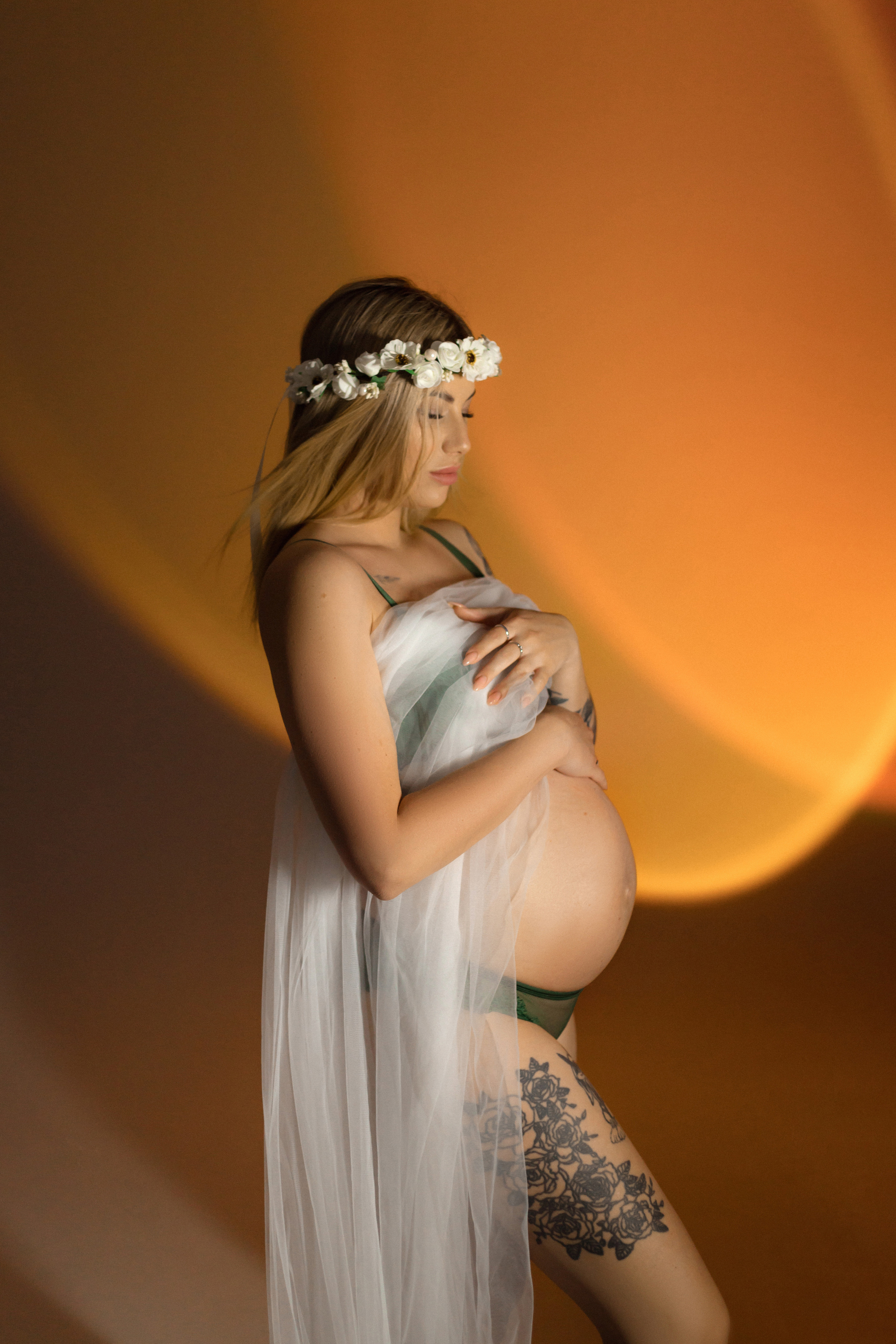 Фотосессия беременности в студии. Зотова Алена — семейный и женский фотограф в Зеленограде