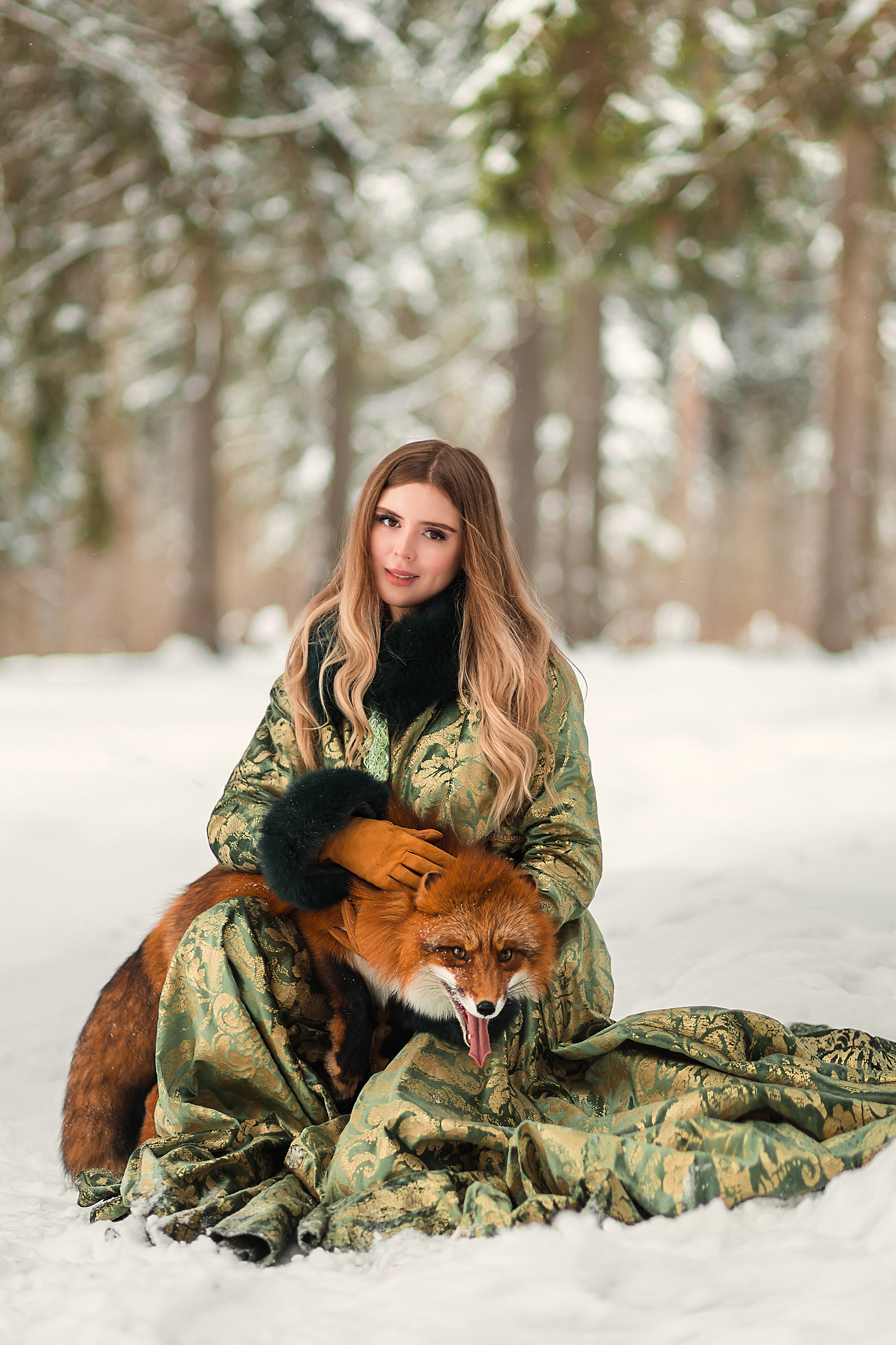 Зимняя фотосессия с лисой в Зеленограде