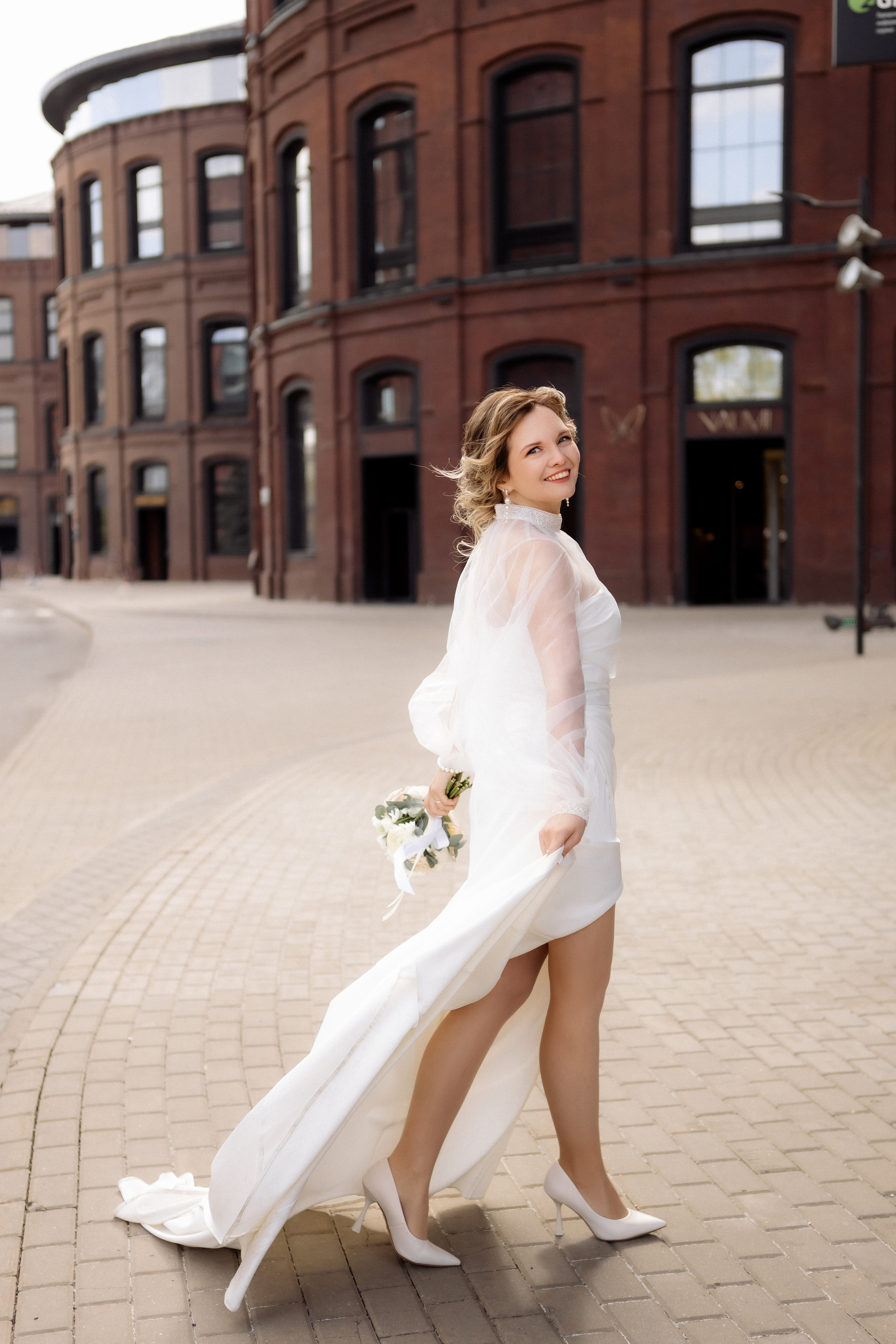 Свадебная фотосессия на территории завода «Арма»