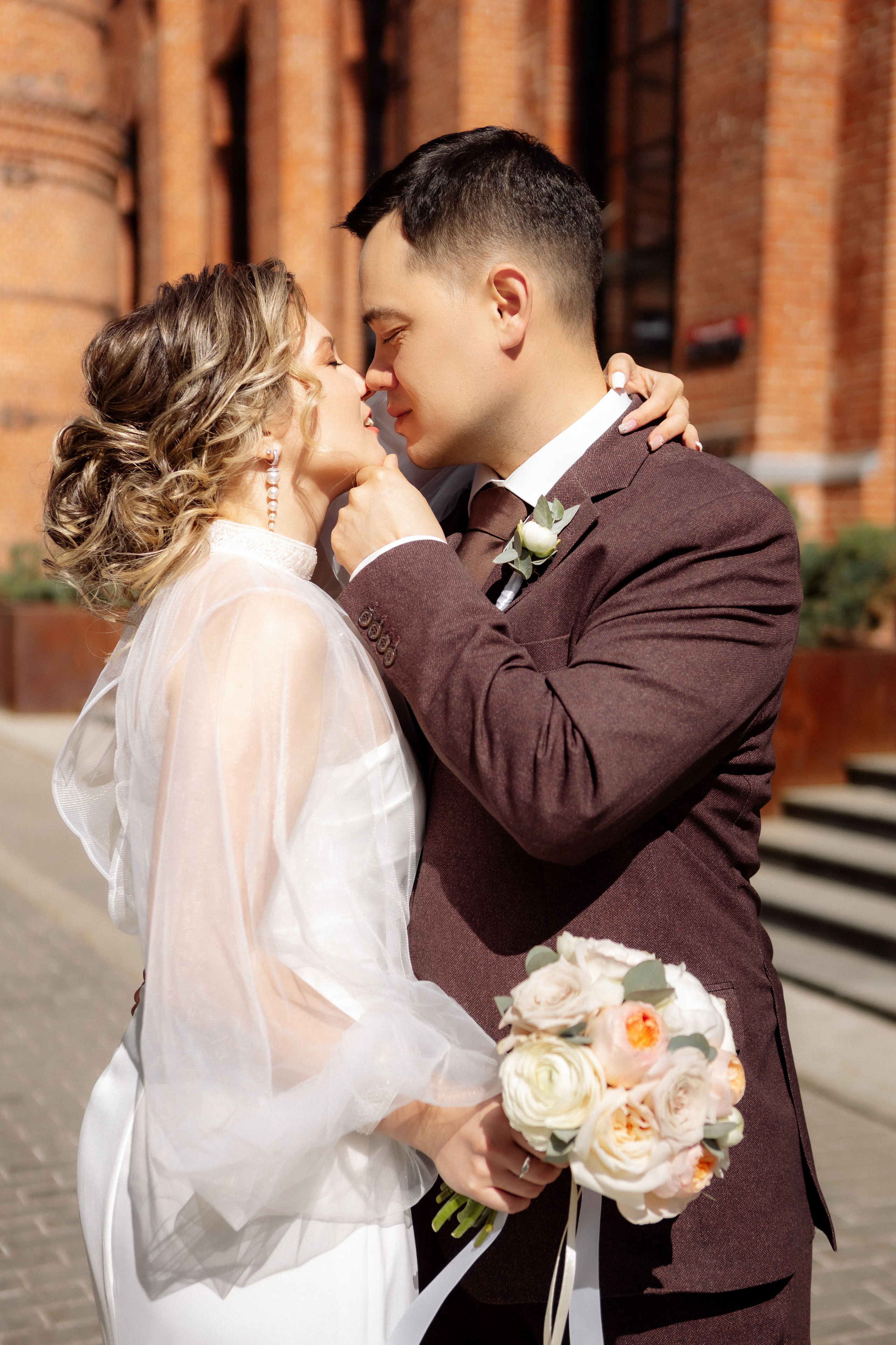 Свадебная фотосессия на территории завода «Арма»