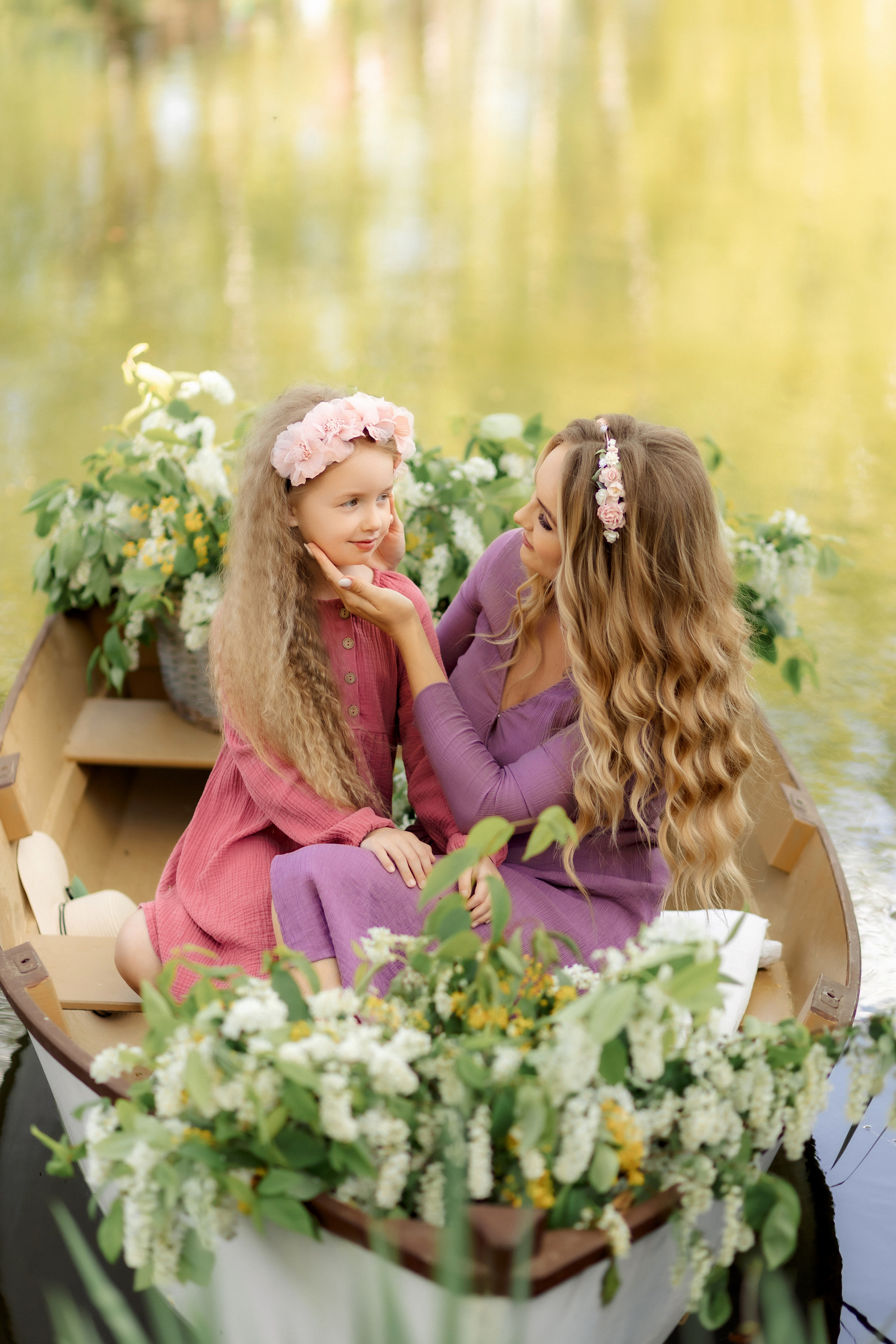 Фотосессия в цветочной лодке. Зотова Алена — семейный и женский фотограф в Зеленограде