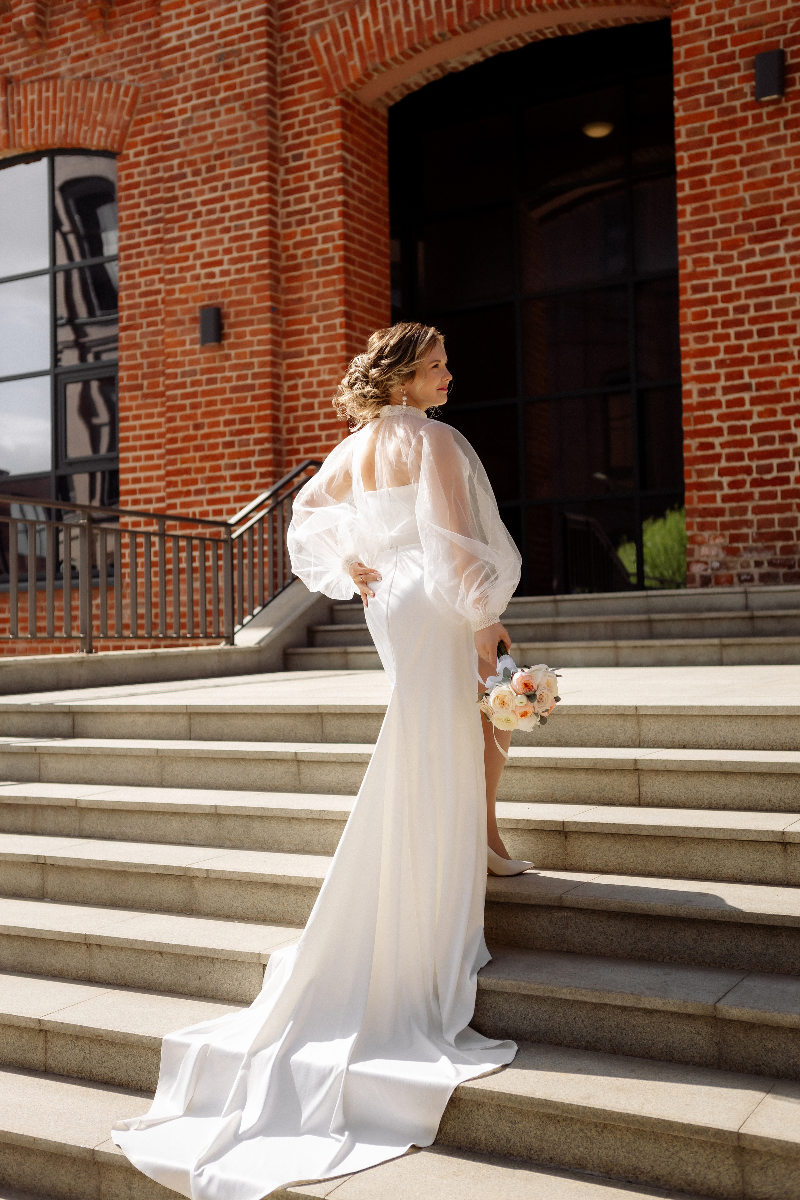 Свадебная фотосессия на территории завода «Арма»