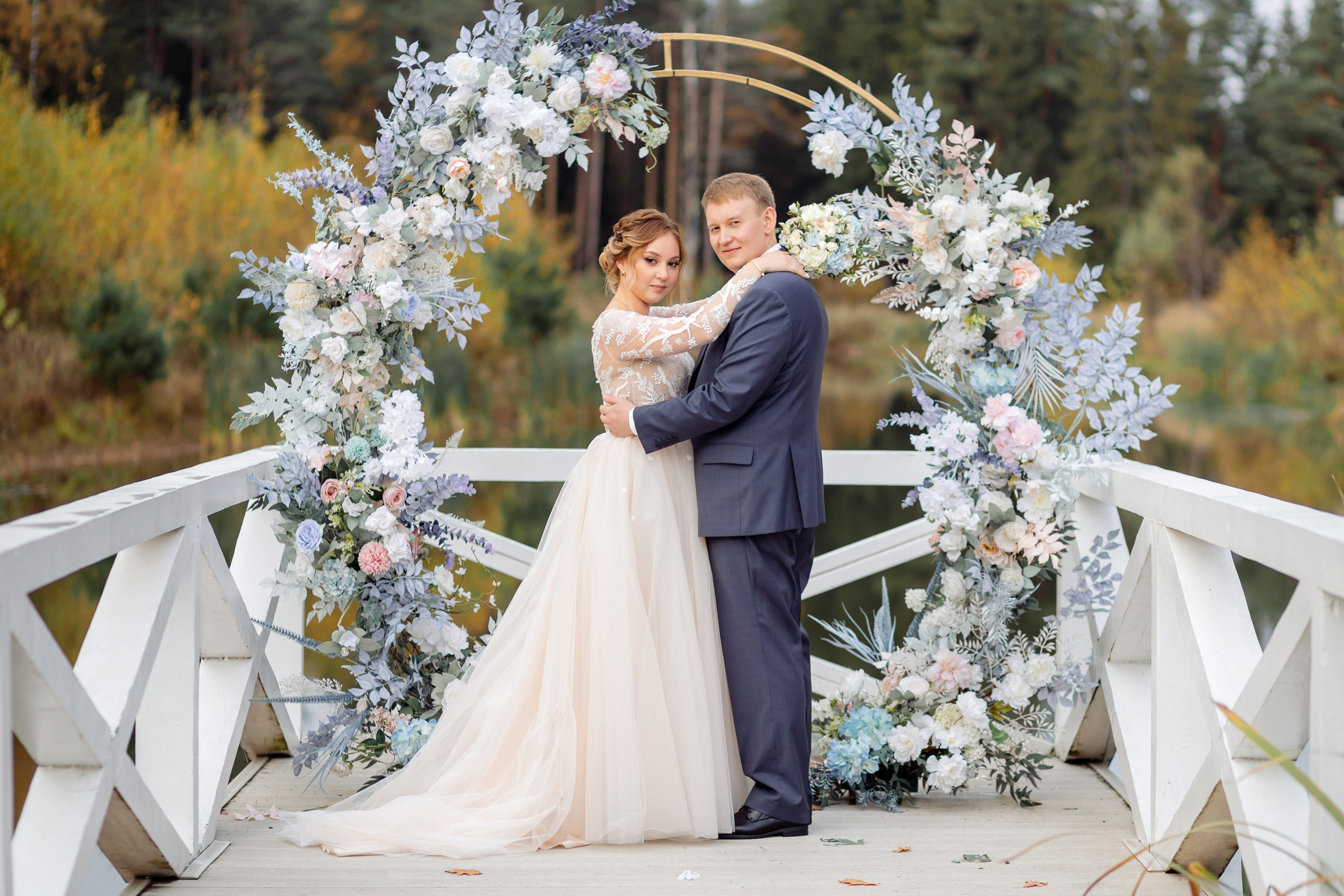 Фотосессия на свадебной площадке «Дом у озера»