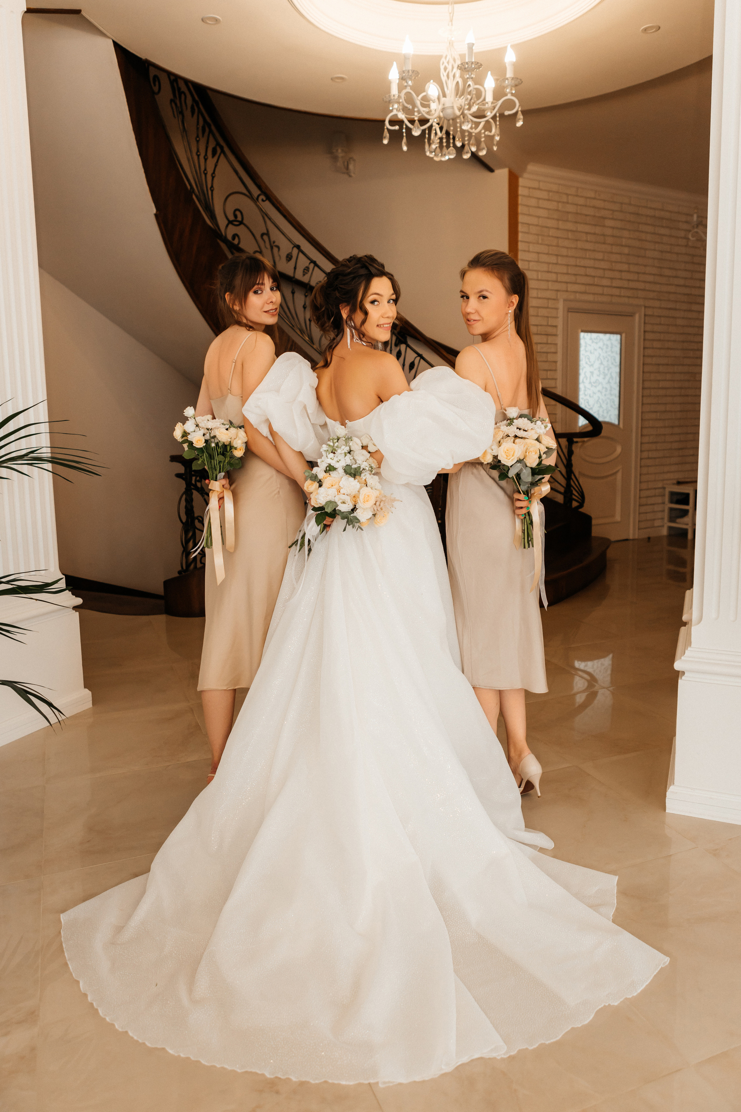 Свадебная фотосессия в загородном доме