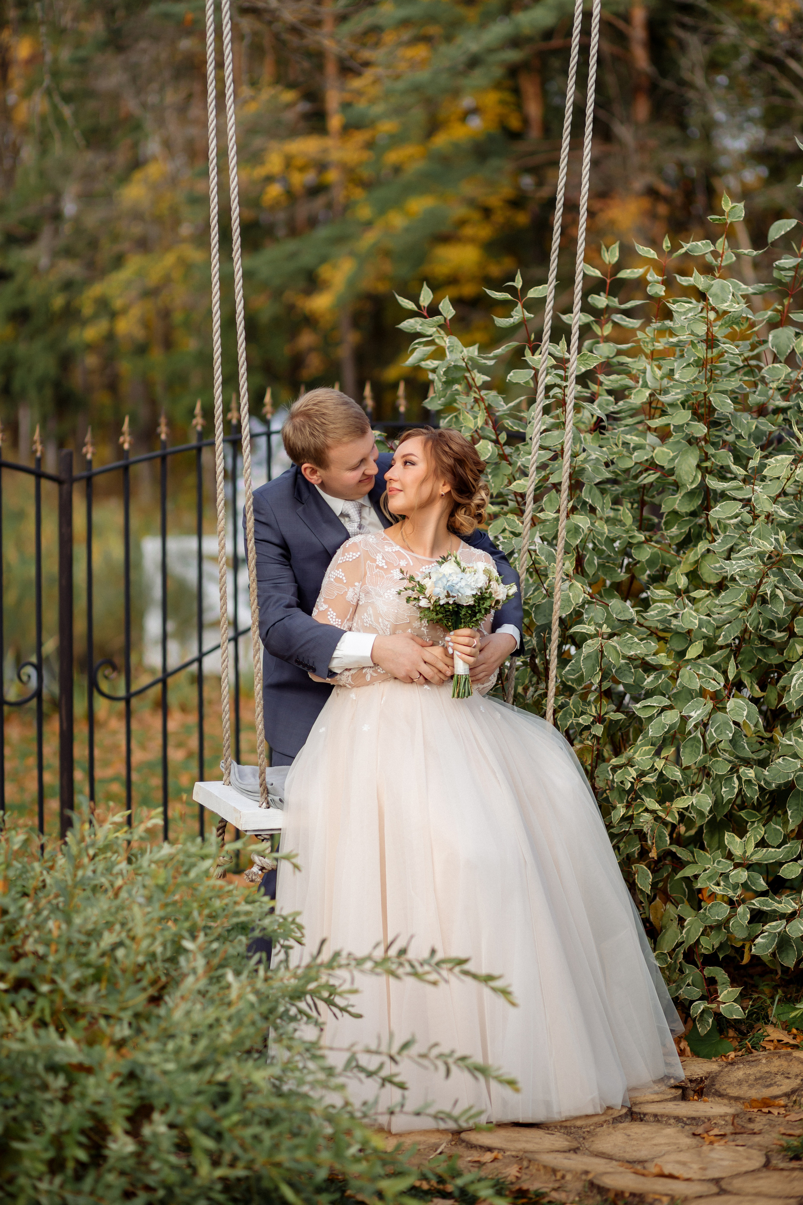 Фотосессия на свадебной площадке «Дом у озера»