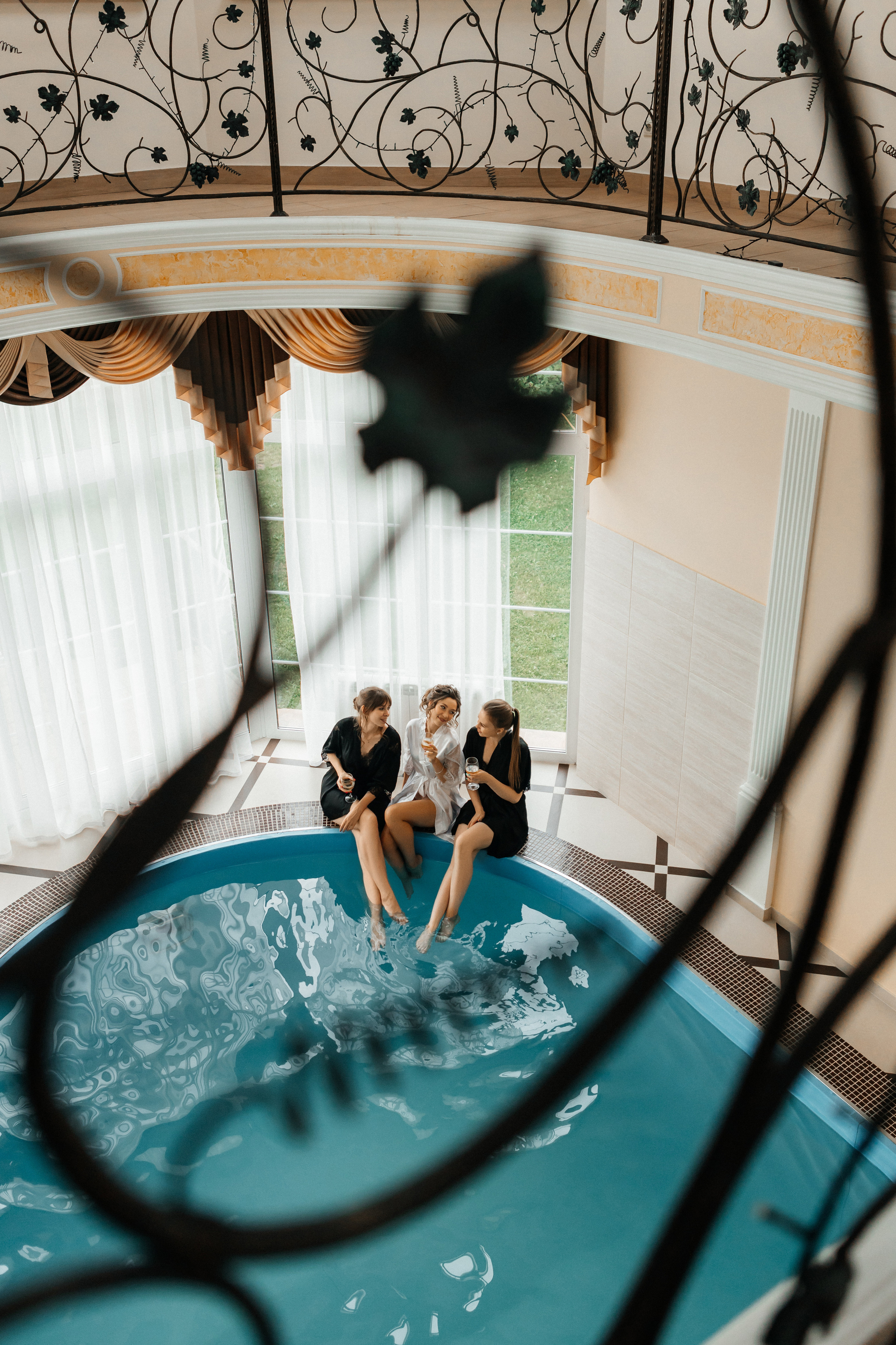 Свадебная фотосессия в загородном доме