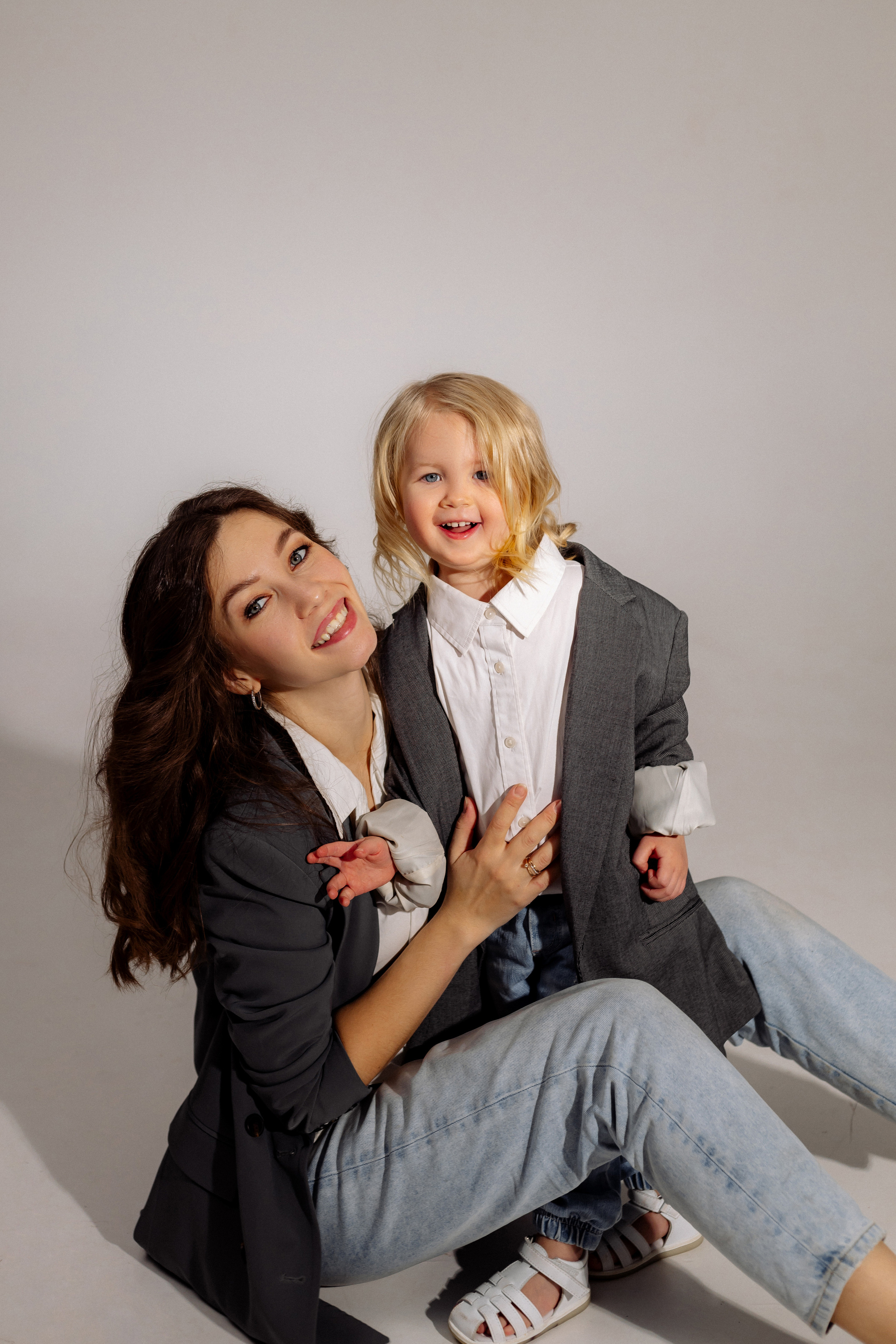 Мама и дочка в фотостудии. Зотова Алена — семейный и женский фотограф в Зеленограде