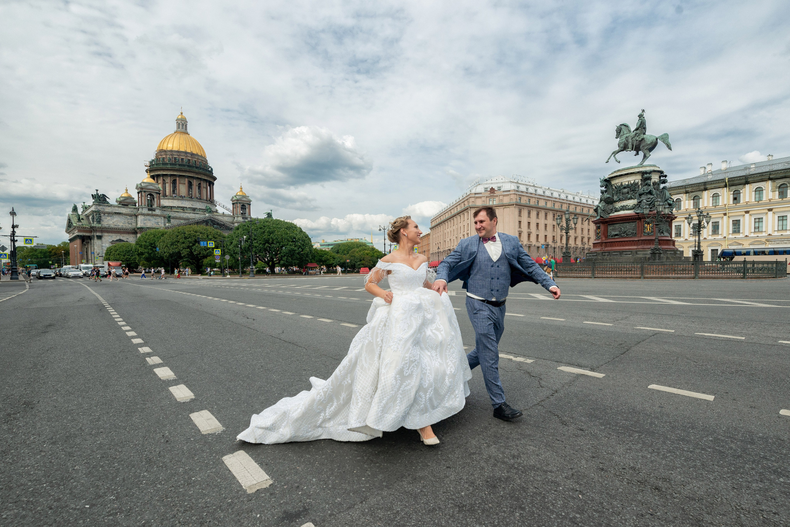 Анастасия и Игорь (фотосессия во Втором Дворце Бракосочетания, Польский сад, здание городской Ратуши). Портретный, семейный и свадебный фотограф в Санкт-Петербурге и в Пушкине Ширяев Денис