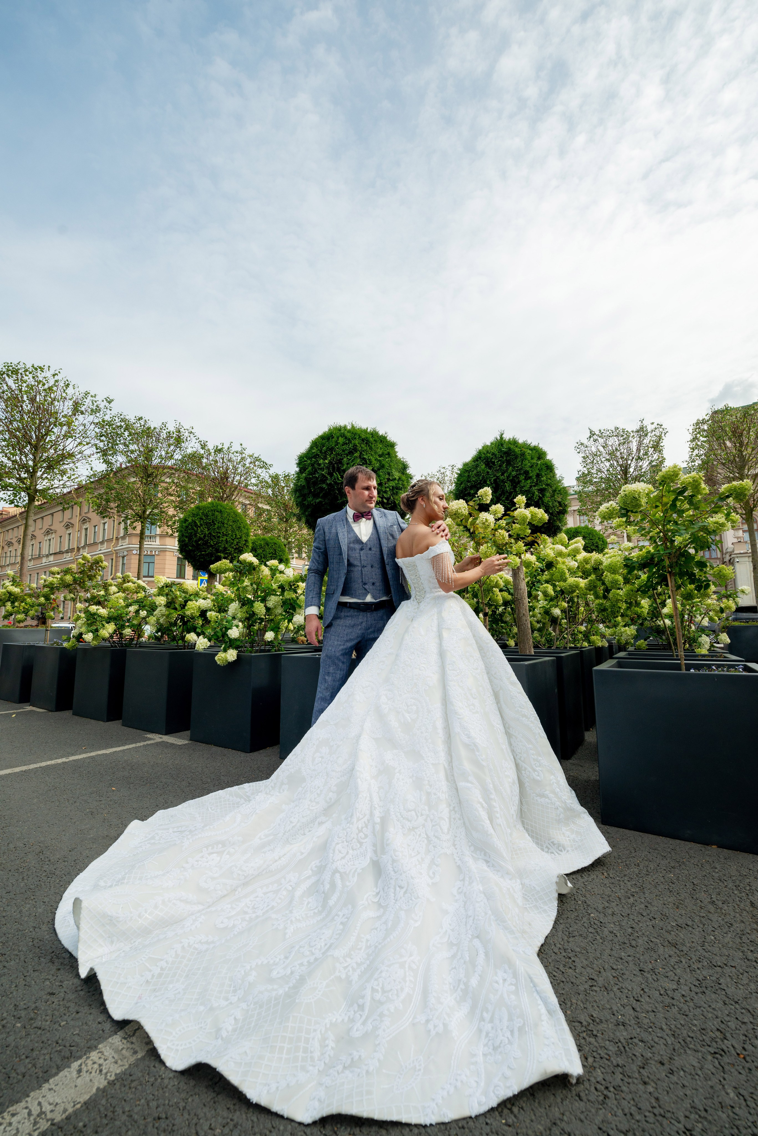 Анастасия и Игорь (фотосессия во Втором Дворце Бракосочетания, Польский сад, здание городской Ратуши). Портретный, семейный и свадебный фотограф в Санкт-Петербурге и в Пушкине Ширяев Денис