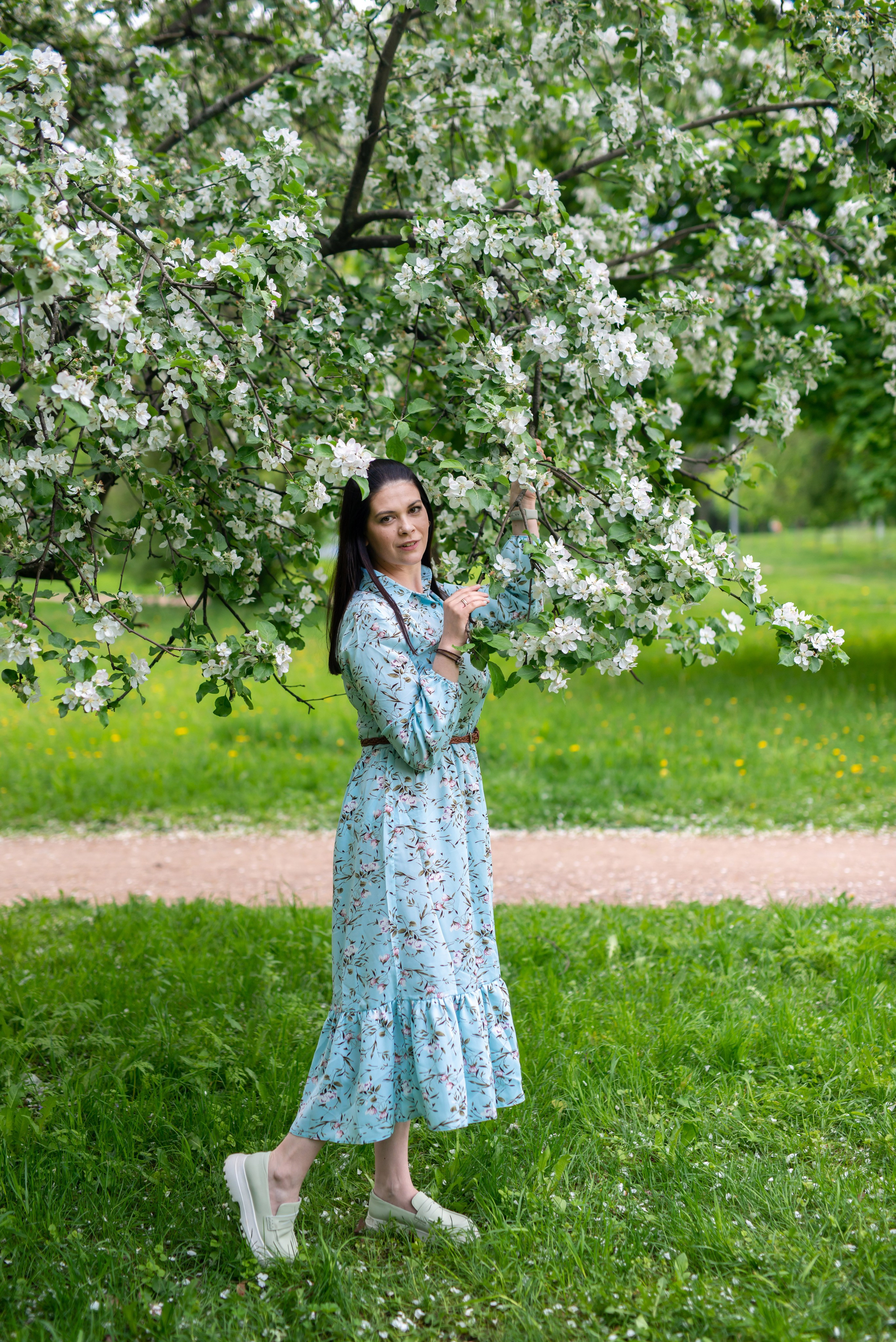 Наташа и Дима (фотосессия в цветущих садах). Портретный, семейный и свадебный фотограф в Санкт-Петербурге и в Пушкине Ширяев Денис
