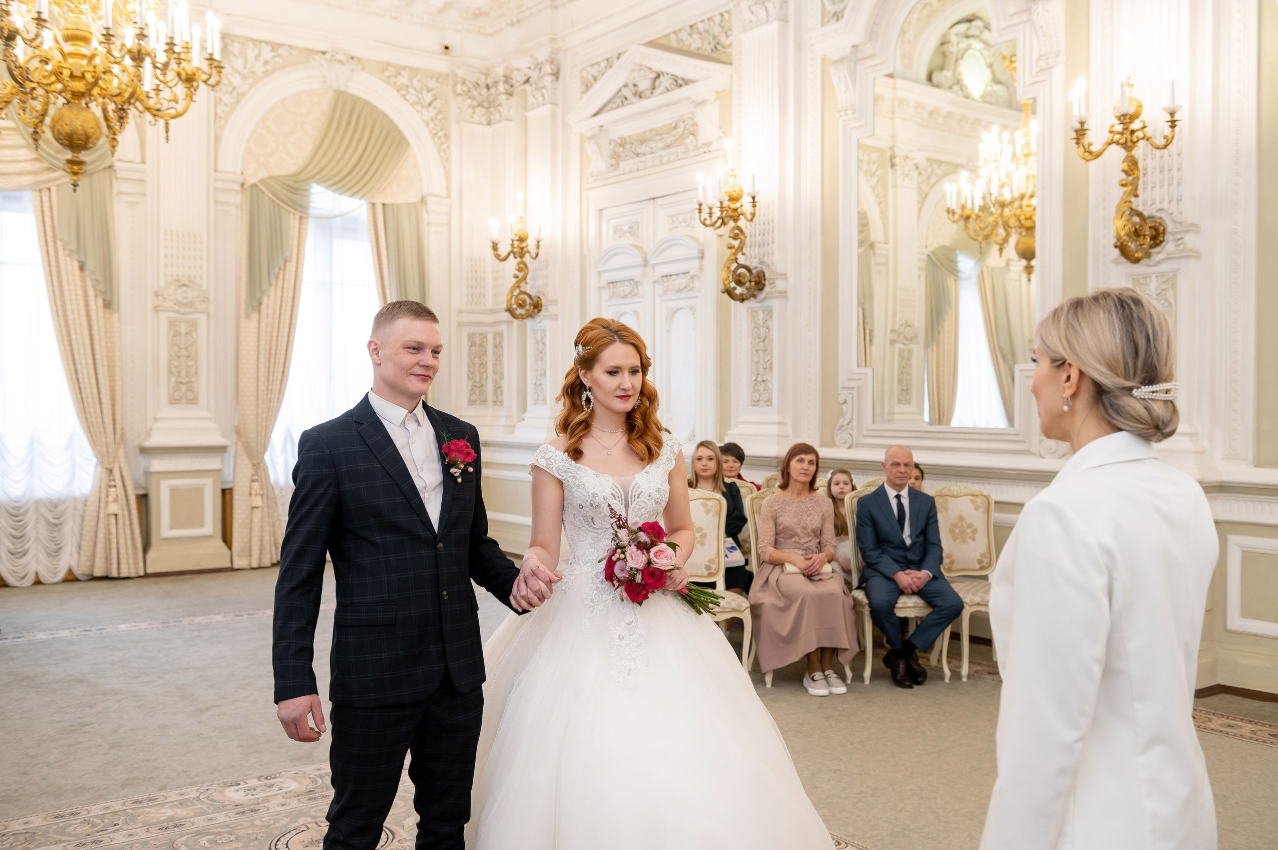 Екатерина и Алексей (свадебная фотосессия в Эрмитаже и Первом Дворце Бракосочетания на Английской набережной 28). Портретный, семейный и свадебный фотограф в Санкт-Петербурге и в Пушкине Ширяев Денис
