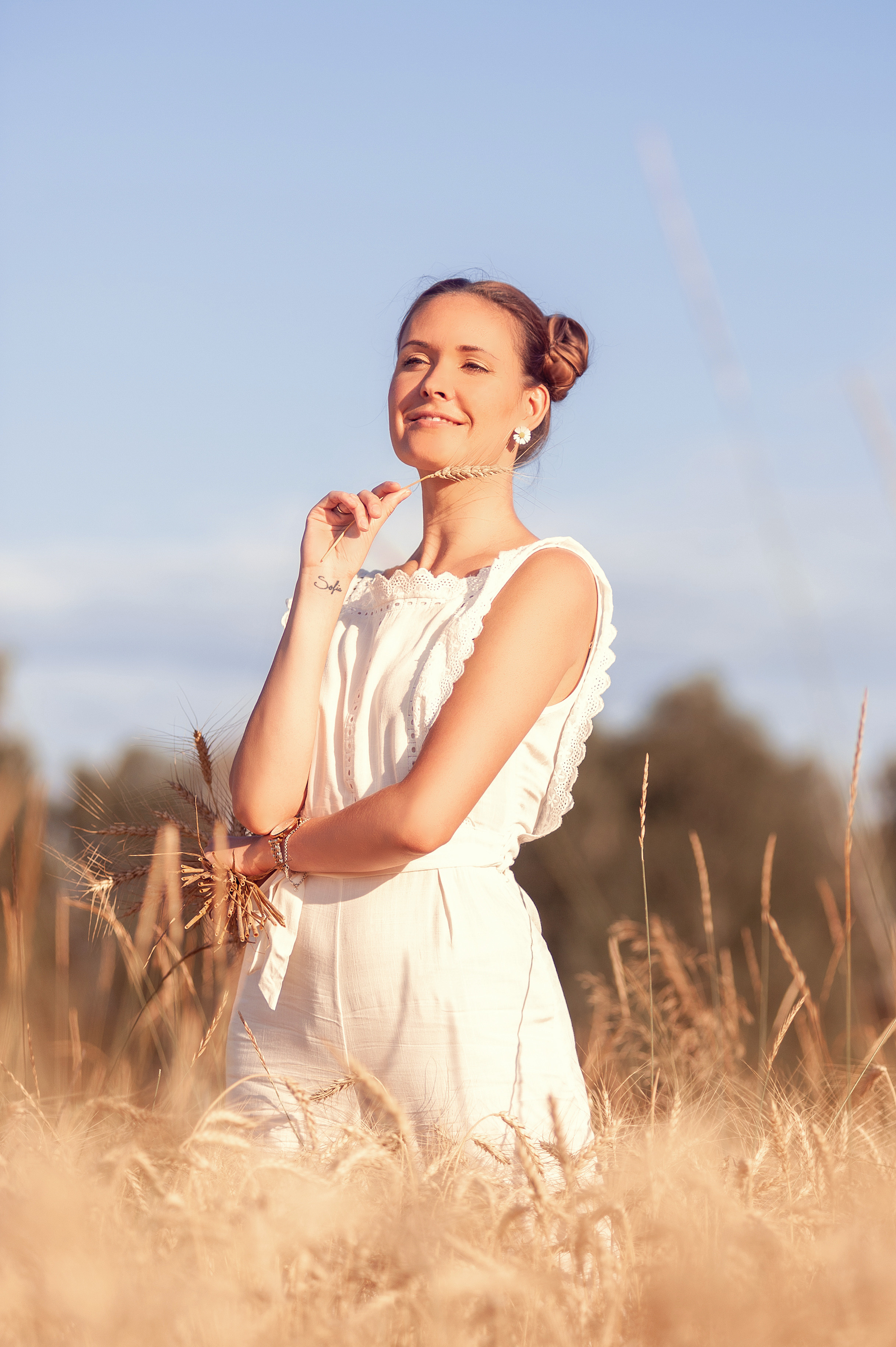 Фотосессия в пшеничном поле в Подмосковье. Семьи, дети, сады, школы. Фотограф Первенцева Елена. Москва