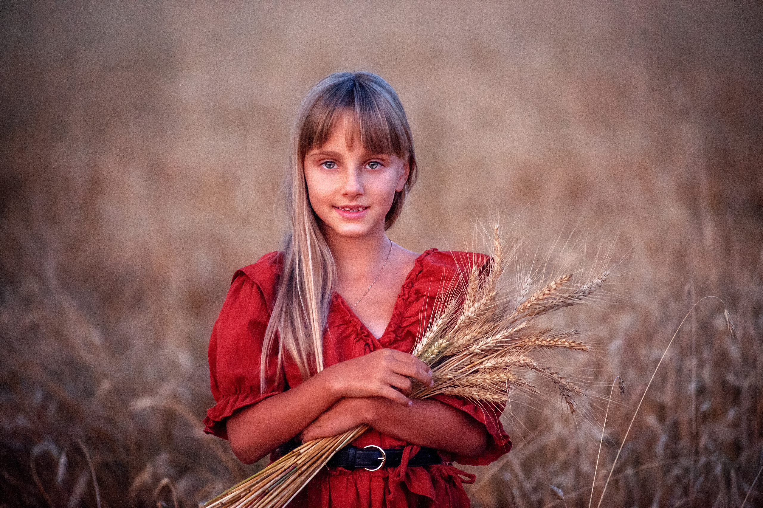Семейная съемка в поле пшеницы. Семьи, дети, сады, школы. Фотограф Первенцева Елена. Москва