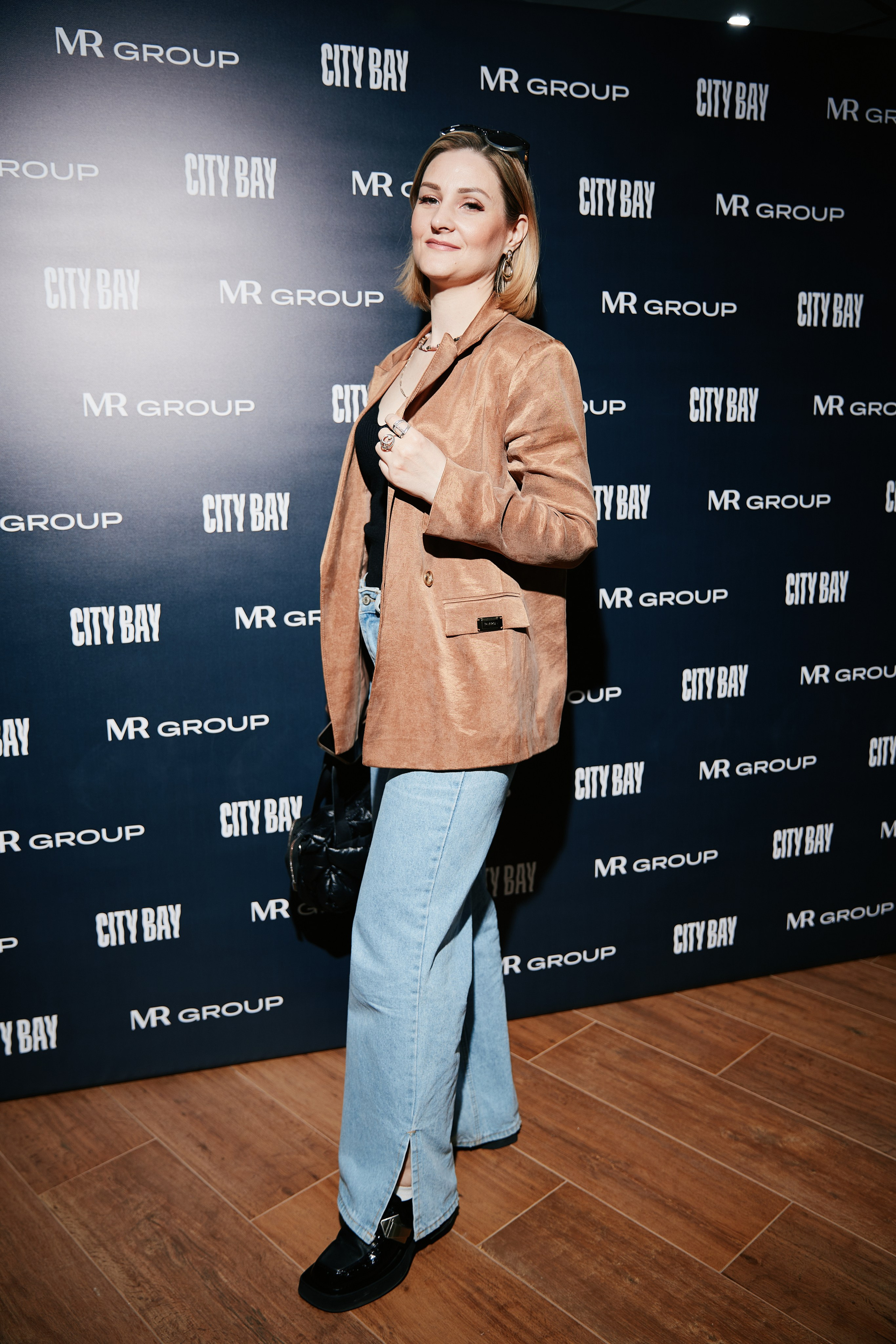 Презентация MR Group в ibis 23.04. Свадебный репортажный фотограф краснодар максим дремов дрёмов фотосессия студия цена