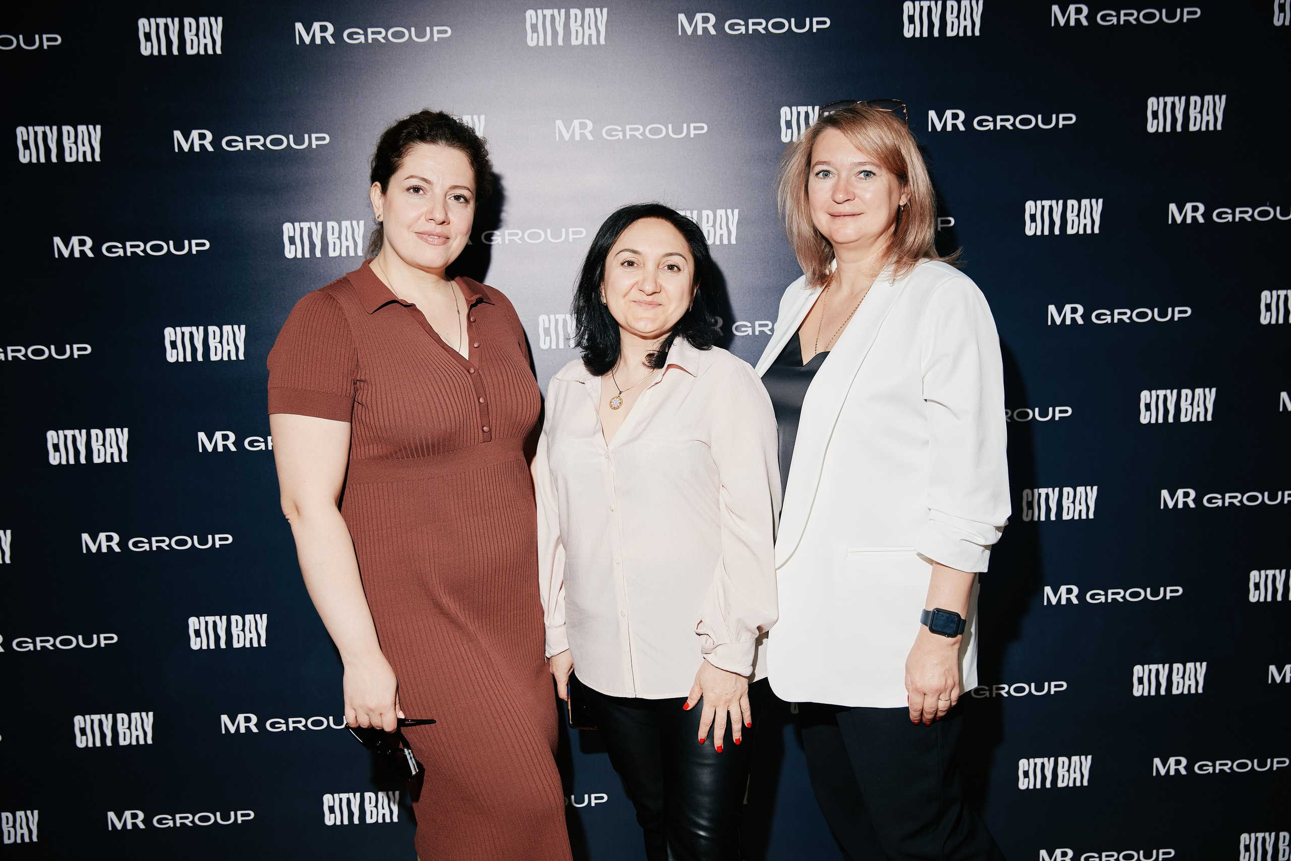 Презентация MR Group в ibis 23.04. Свадебный репортажный фотограф краснодар максим дремов дрёмов фотосессия студия цена