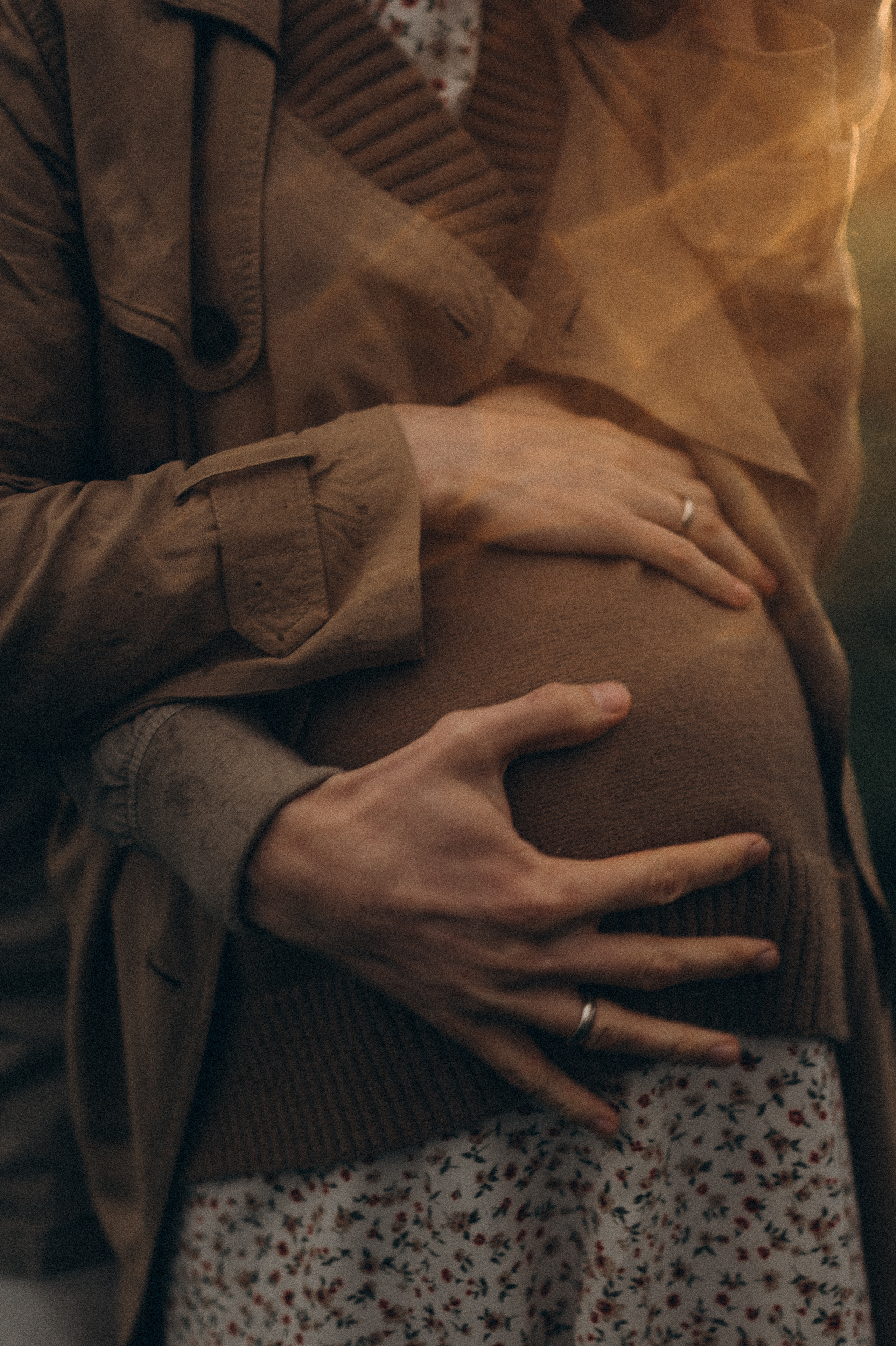 Алина и Саша, в ожидании, фотопрогулка под дождем. Фотограф ПИТЕР СПБ Надежда Баранова