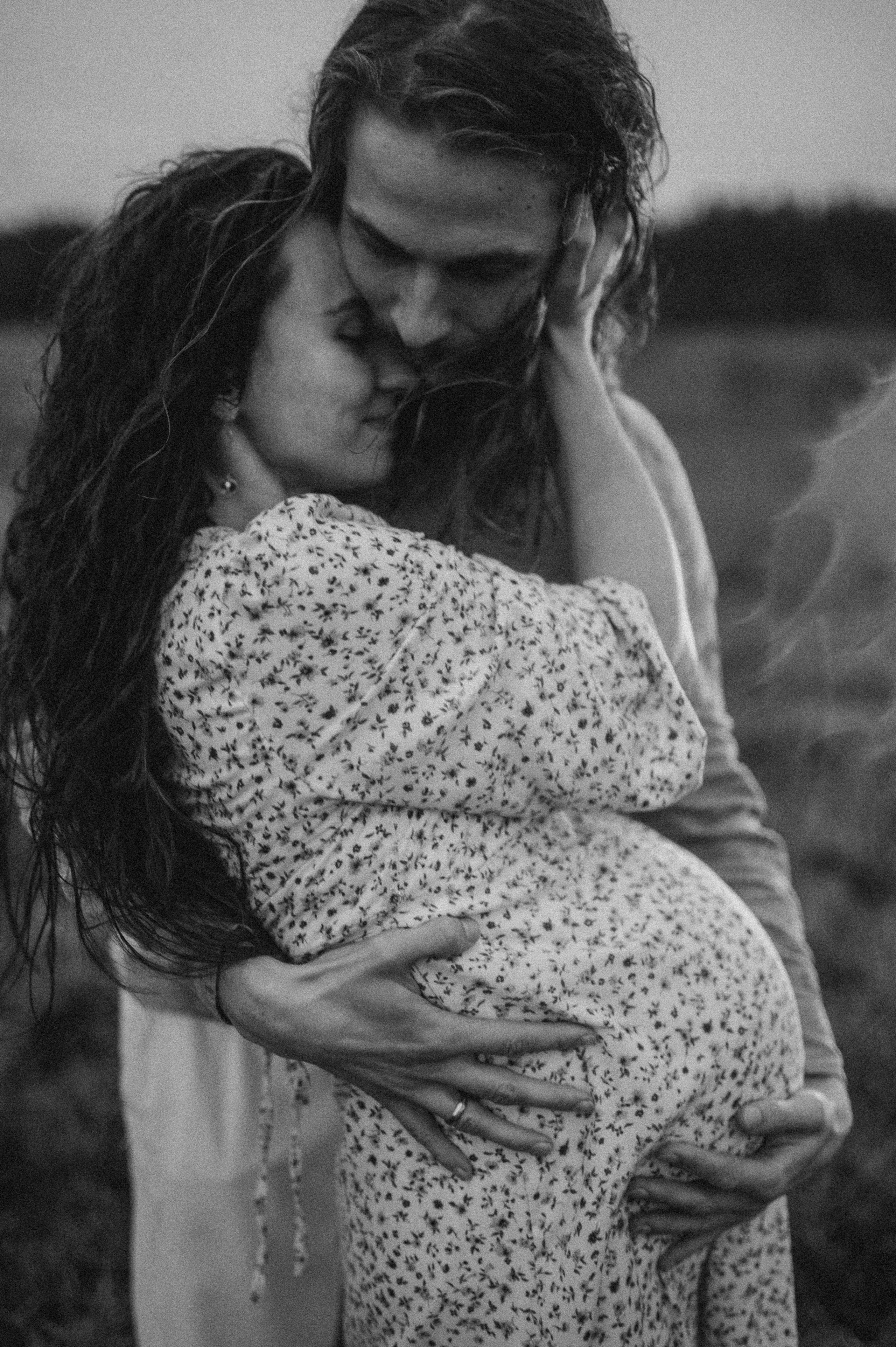 Алина и Саша, в ожидании, фотопрогулка под дождем. Фотограф ПИТЕР СПБ Надежда Баранова