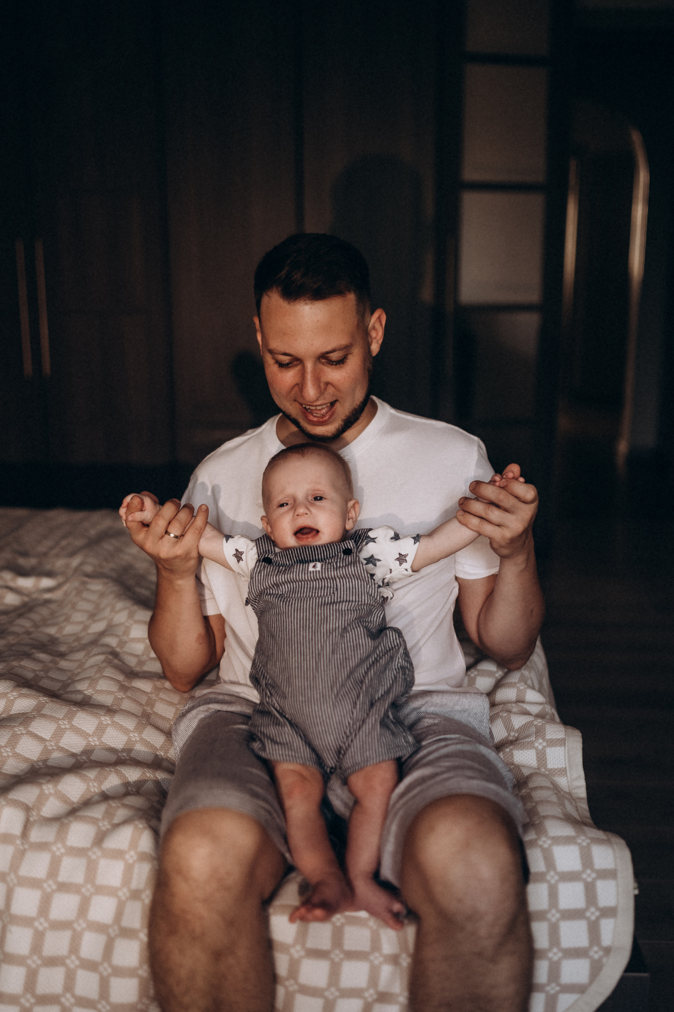 Катюша с семьей, домашняя фотосессия. Фотограф ПИТЕР СПБ Надежда Баранова