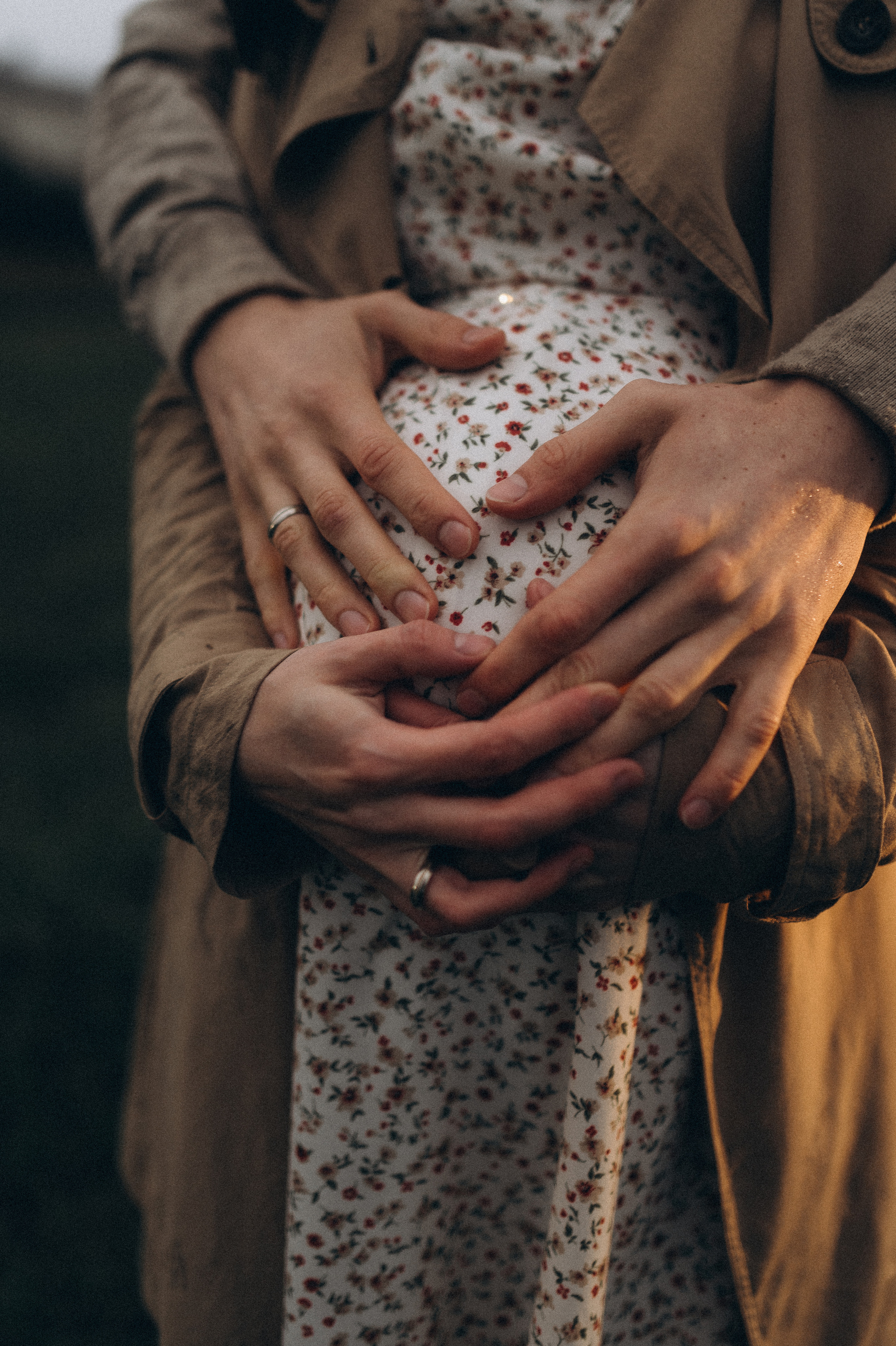 Алина и Саша, в ожидании, фотопрогулка под дождем. Фотограф ПИТЕР СПБ Надежда Баранова