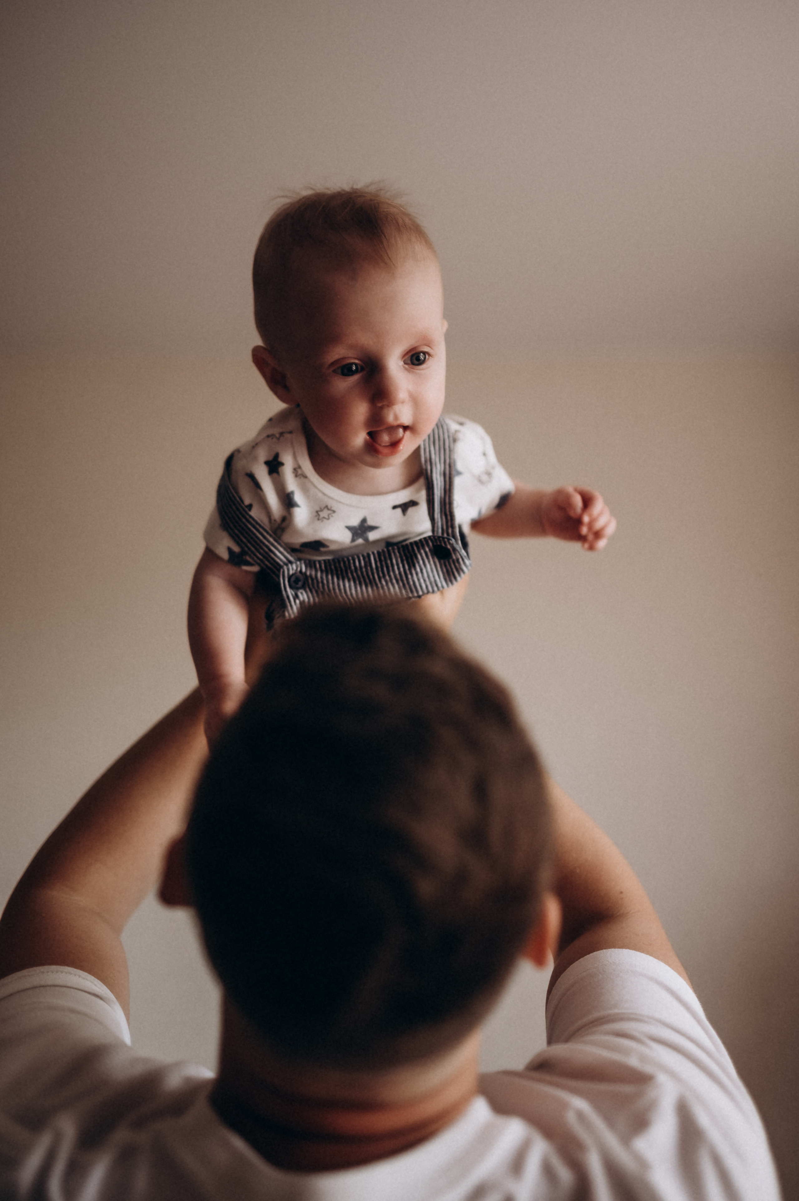 Катюша с семьей, домашняя фотосессия. Фотограф ПИТЕР СПБ Надежда Баранова