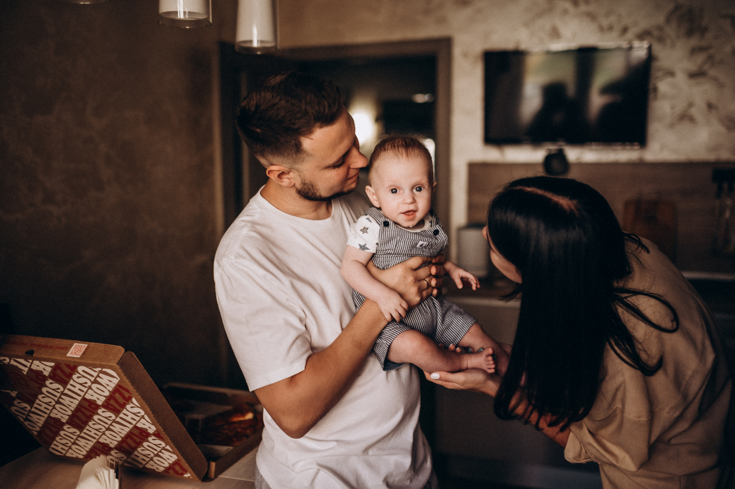 Катюша с семьей, домашняя фотосессия. Фотограф ПИТЕР СПБ Надежда Баранова