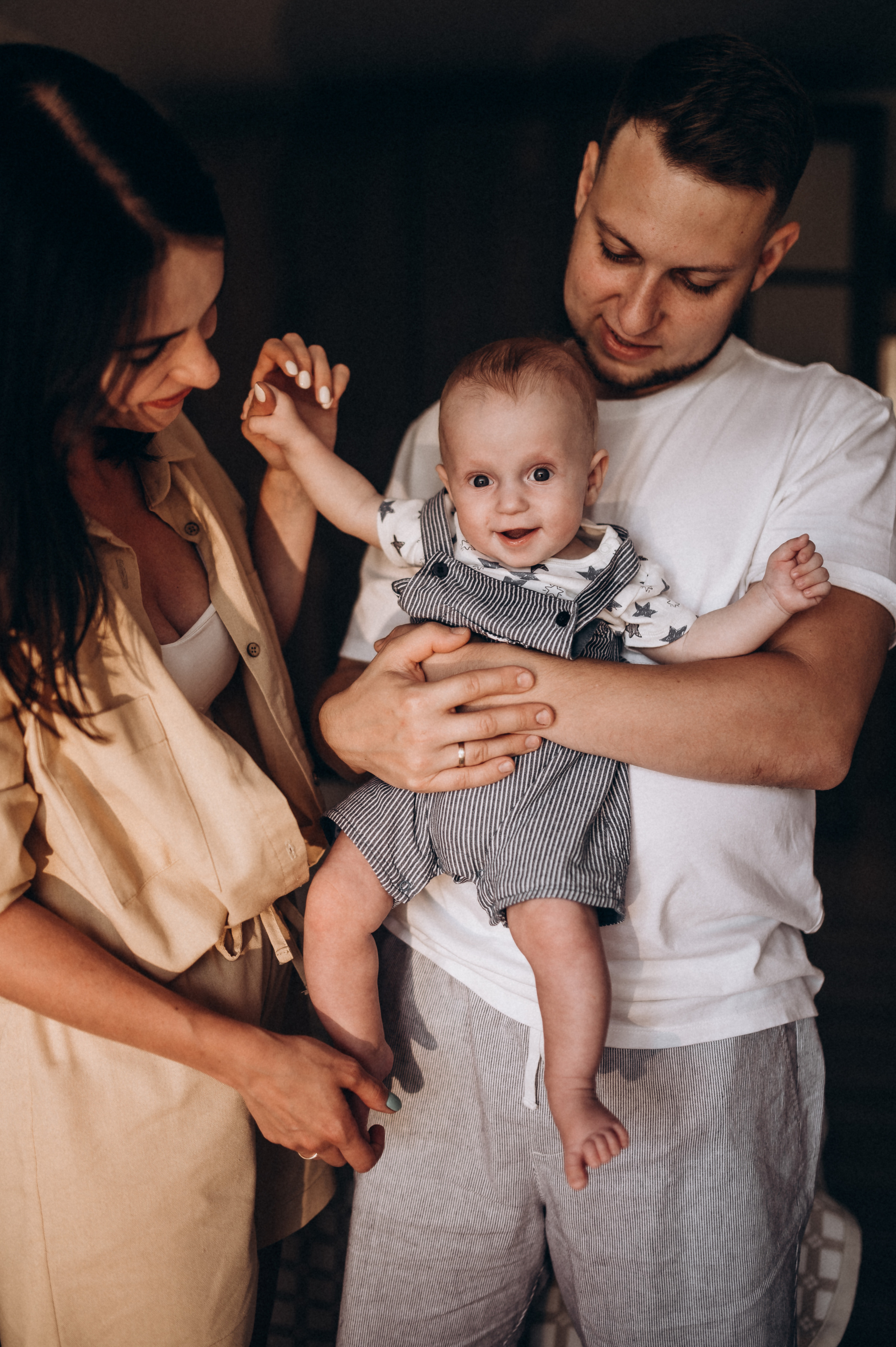 Катюша с семьей, домашняя фотосессия. Фотограф ПИТЕР СПБ Надежда Баранова