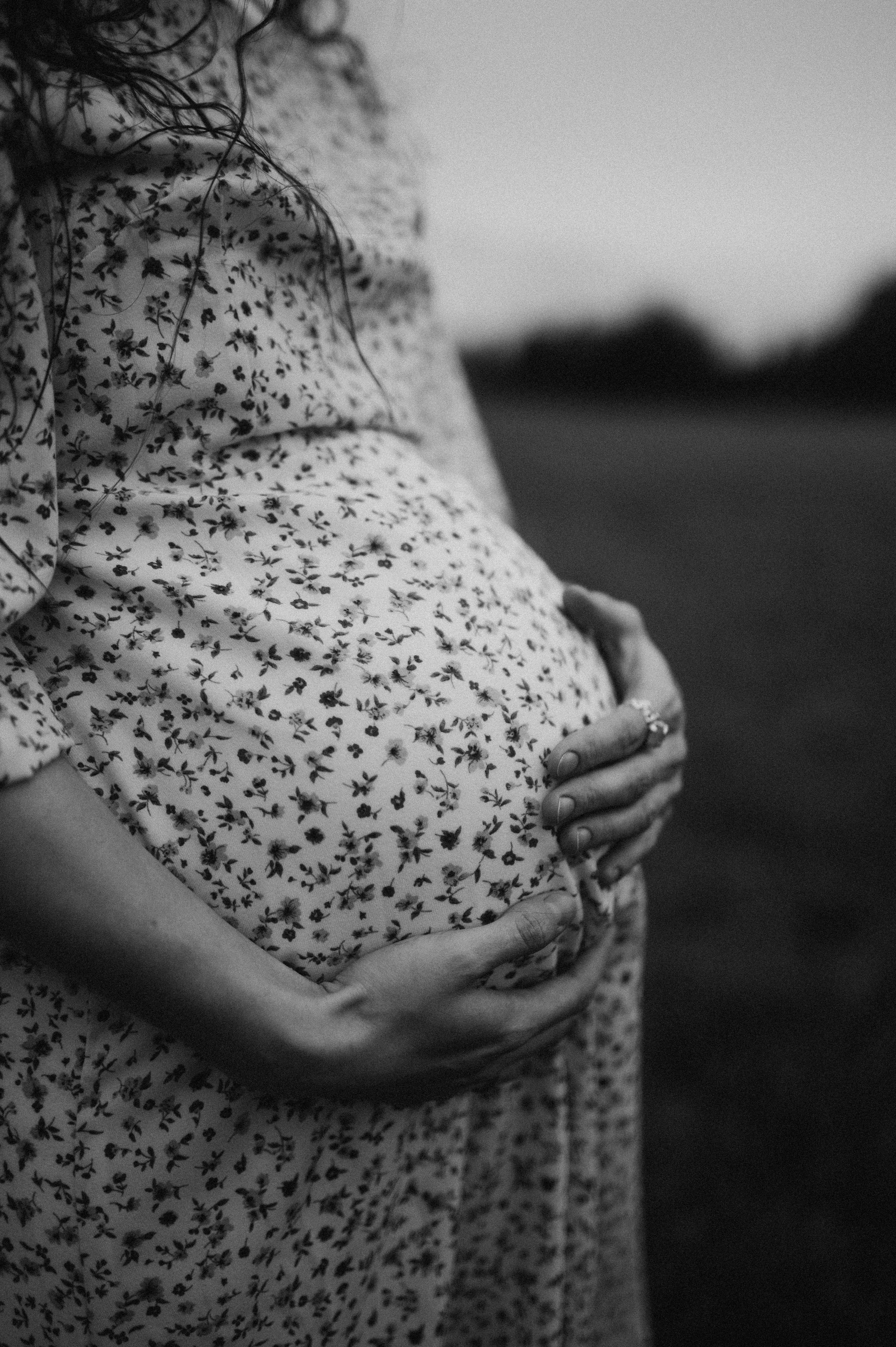 Алина и Саша, в ожидании, фотопрогулка под дождем. Фотограф ПИТЕР СПБ Надежда Баранова