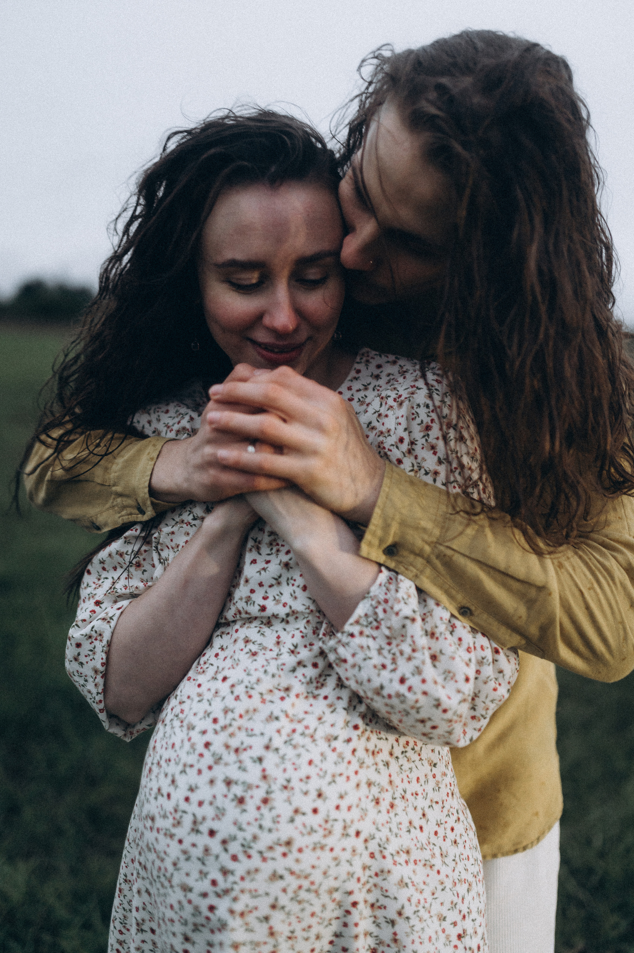 Алина и Саша, в ожидании, фотопрогулка под дождем. Фотограф ПИТЕР СПБ Надежда Баранова