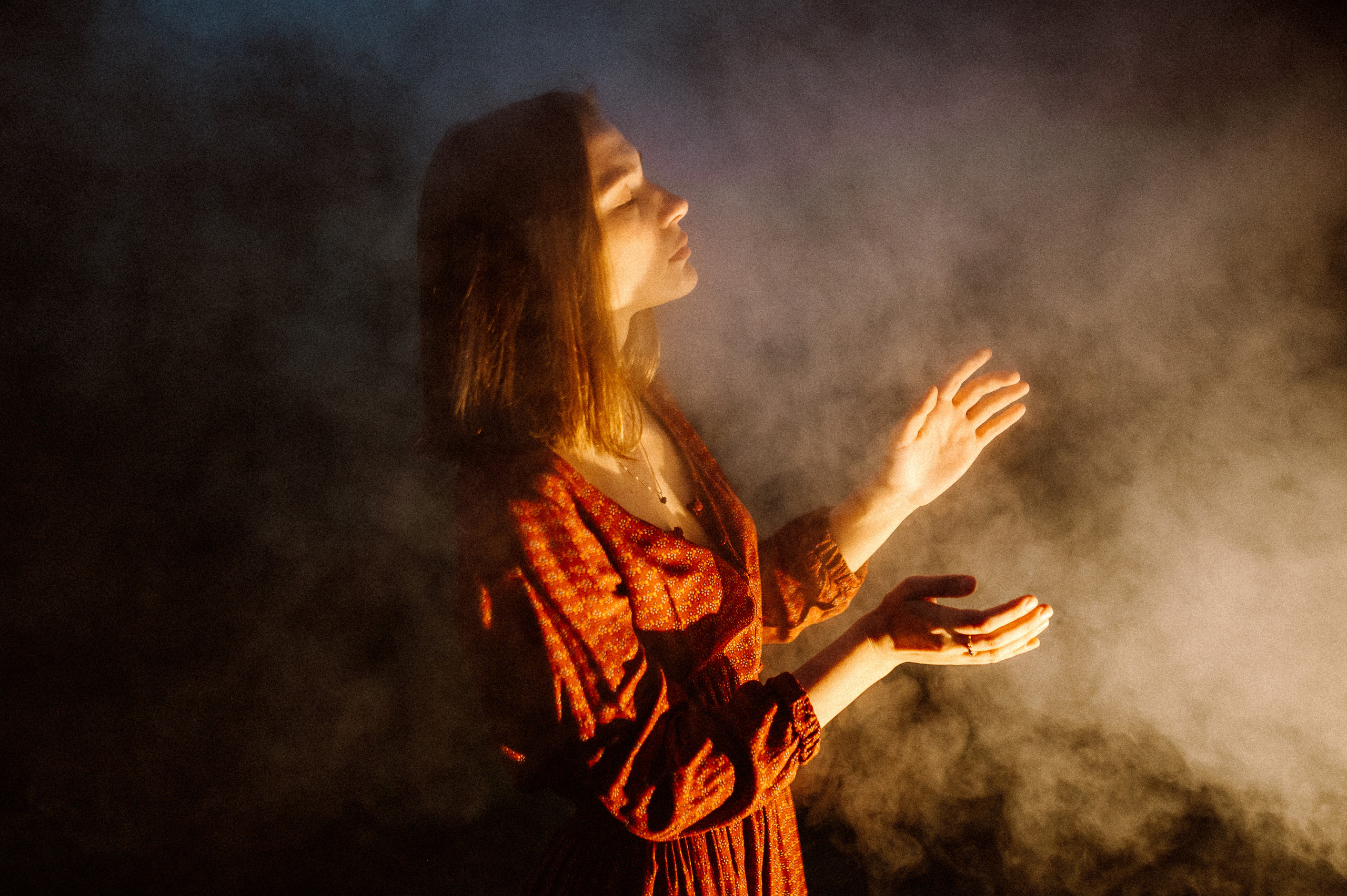 Фотосессия с огнем, Лина. Фотограф ПИТЕР СПБ Надежда Баранова