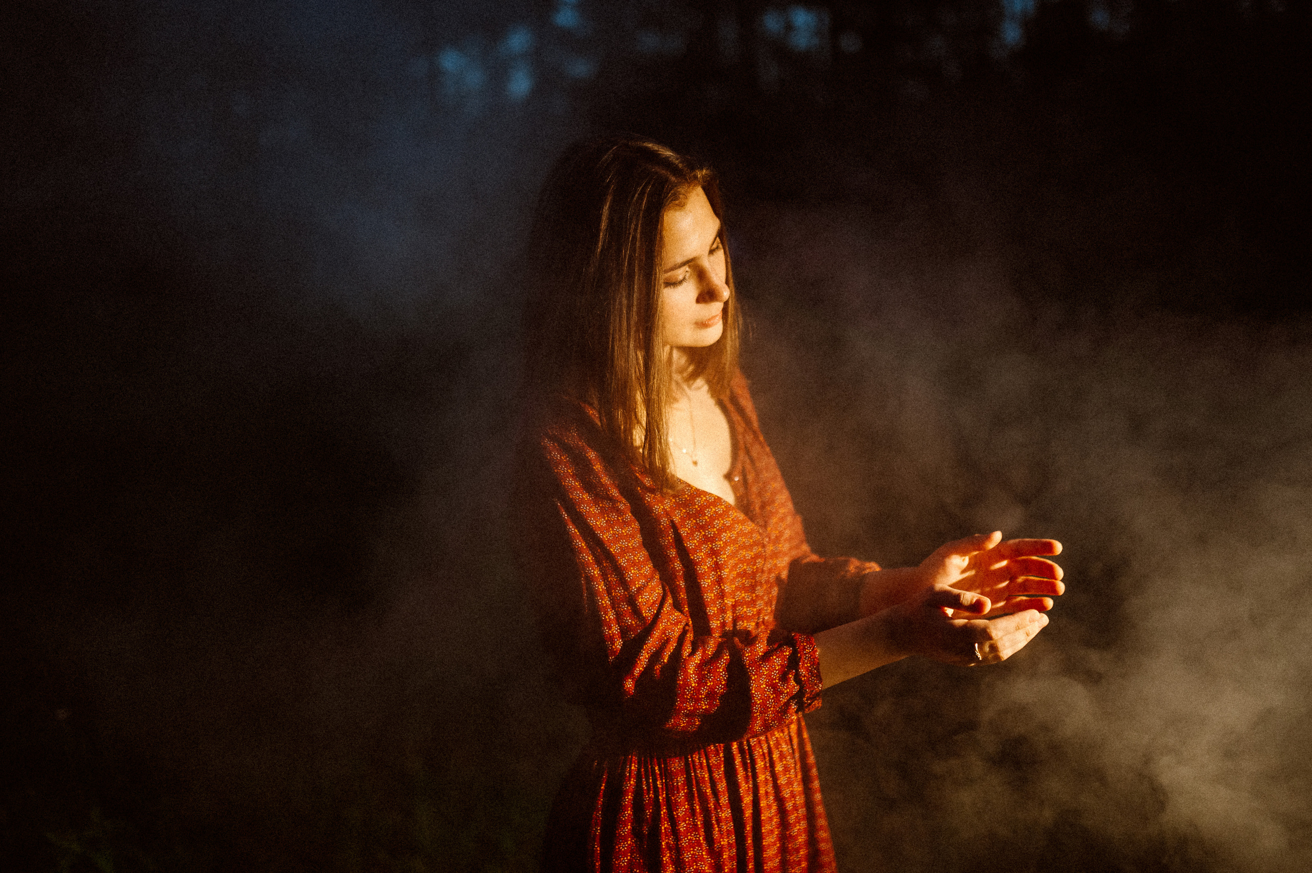 Фотосессия с огнем, Лина. Фотограф ПИТЕР СПБ Надежда Баранова