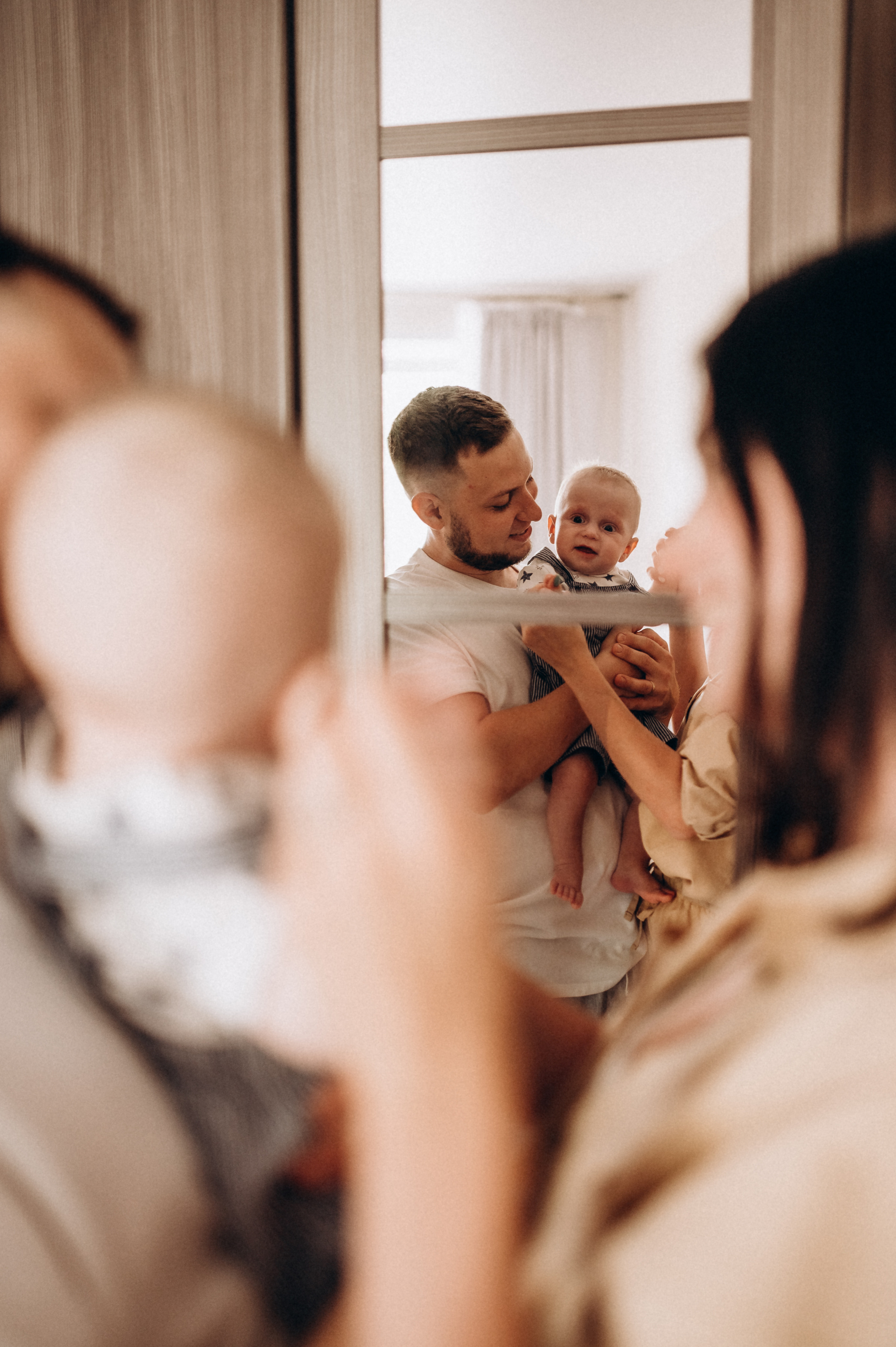 Катюша с семьей, домашняя фотосессия. Фотограф ПИТЕР СПБ Надежда Баранова