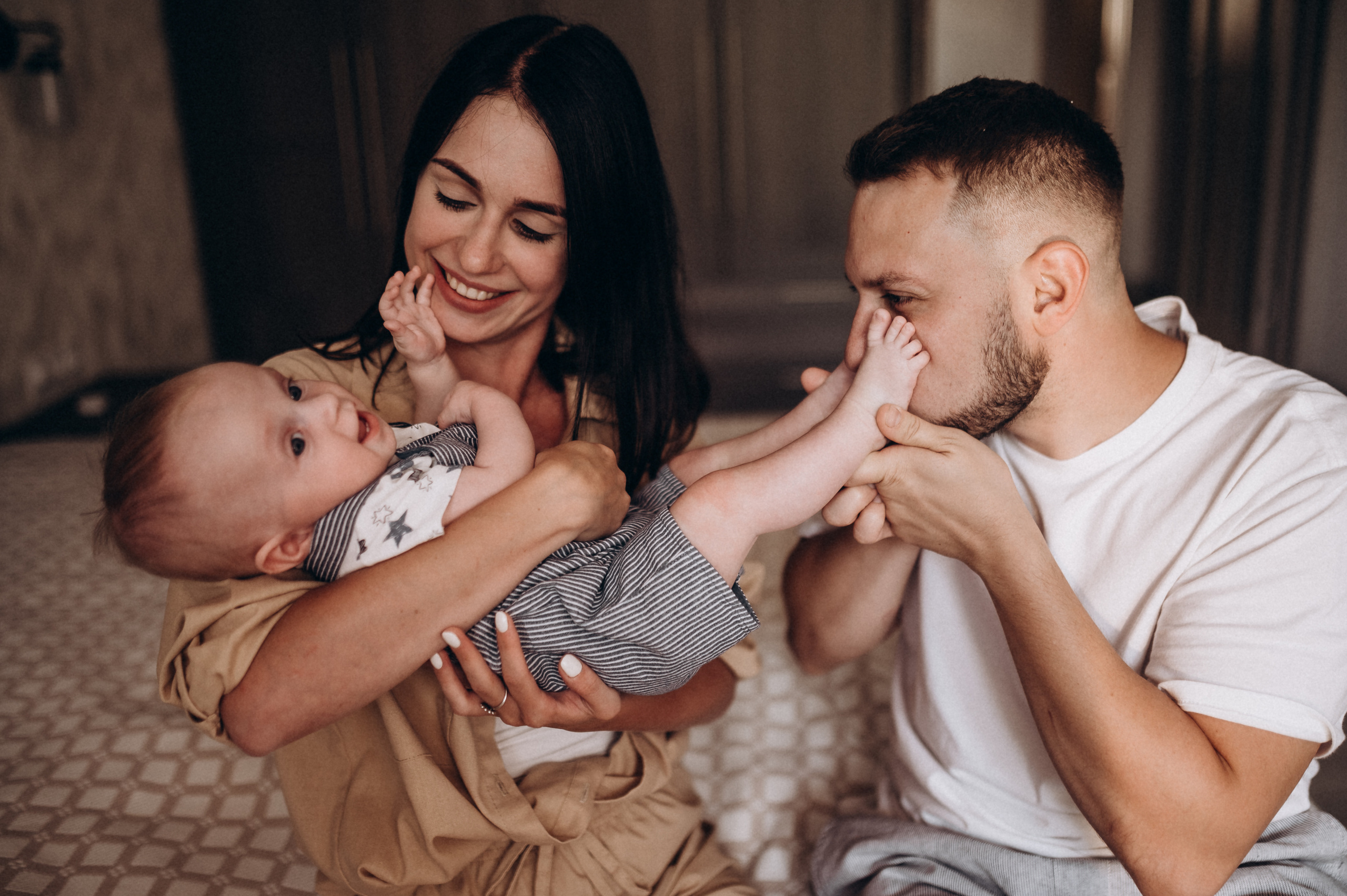 Катюша с семьей, домашняя фотосессия. Фотограф ПИТЕР СПБ Надежда Баранова