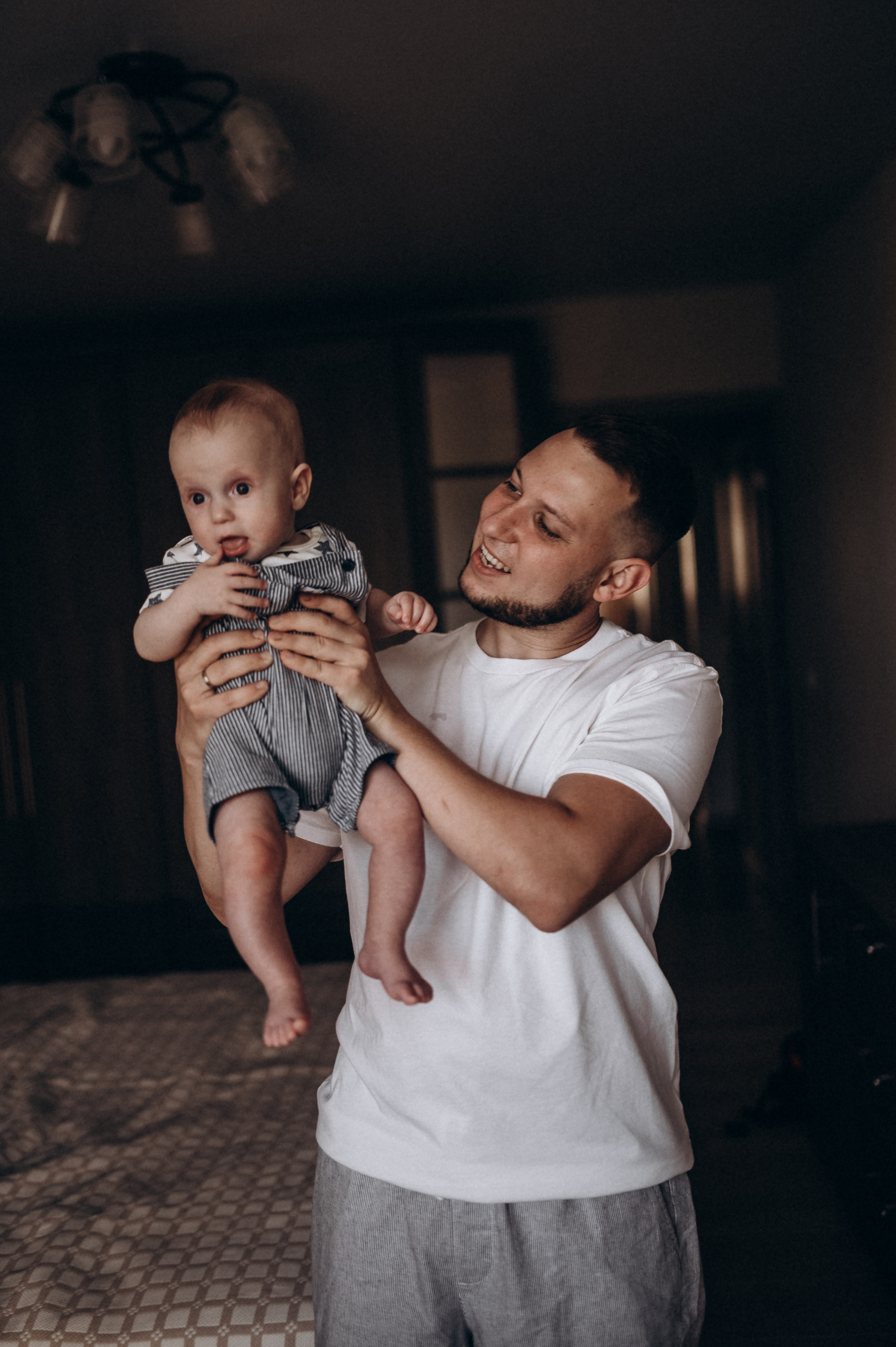 Катюша с семьей, домашняя фотосессия. Фотограф ПИТЕР СПБ Надежда Баранова