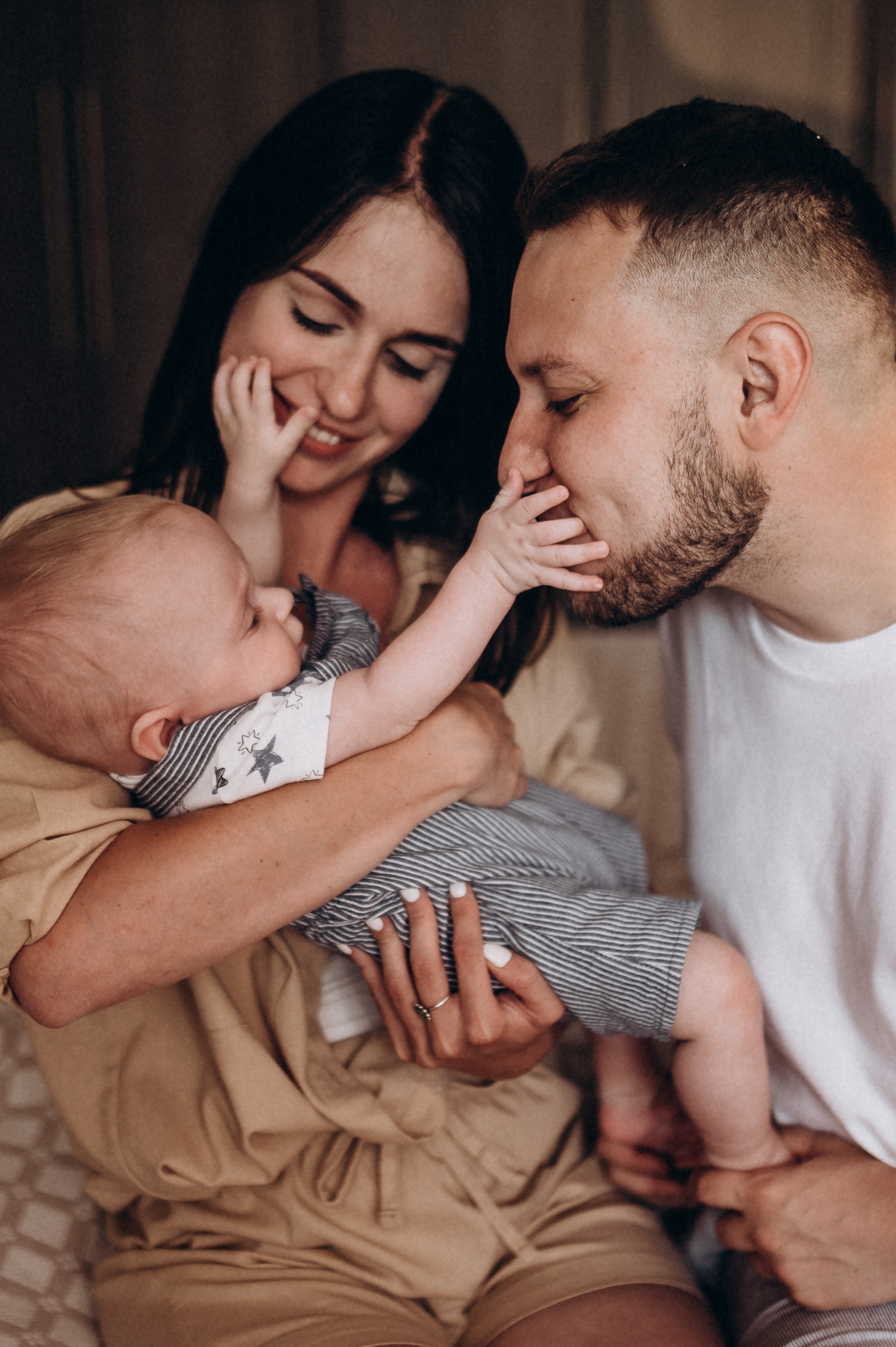 Катюша с семьей, домашняя фотосессия. Фотограф ПИТЕР СПБ Надежда Баранова
